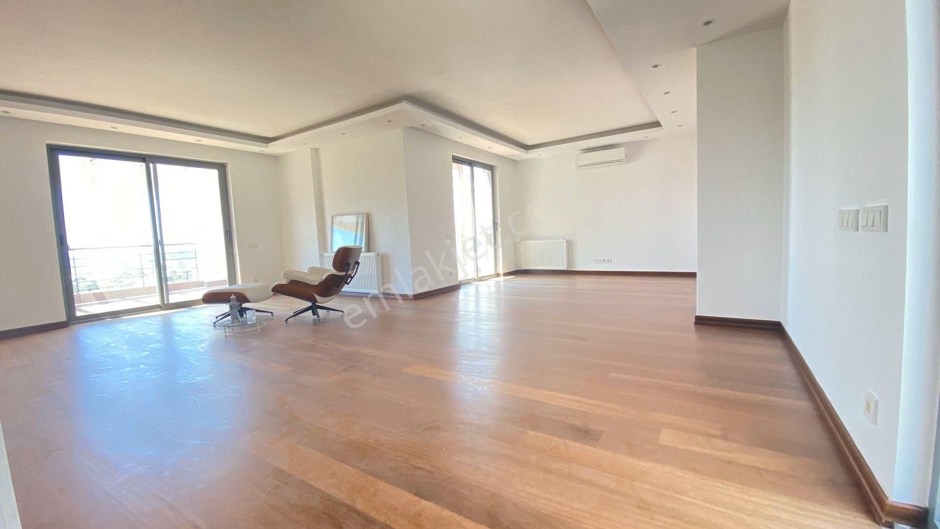 Bodrum Merkezde Müstakil Satılık Tripleks Havuzlu Villa - Görsel 7