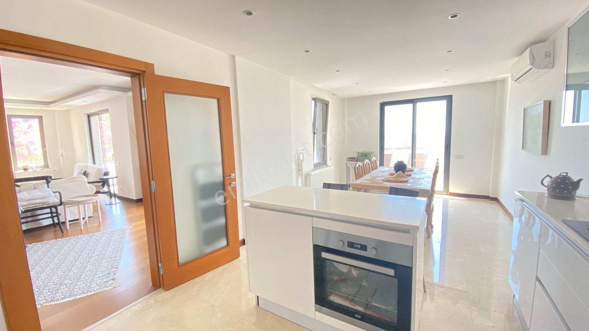 Bodrum Merkezde Müstakil Satılık Tripleks Havuzlu Villa - Görsel 6