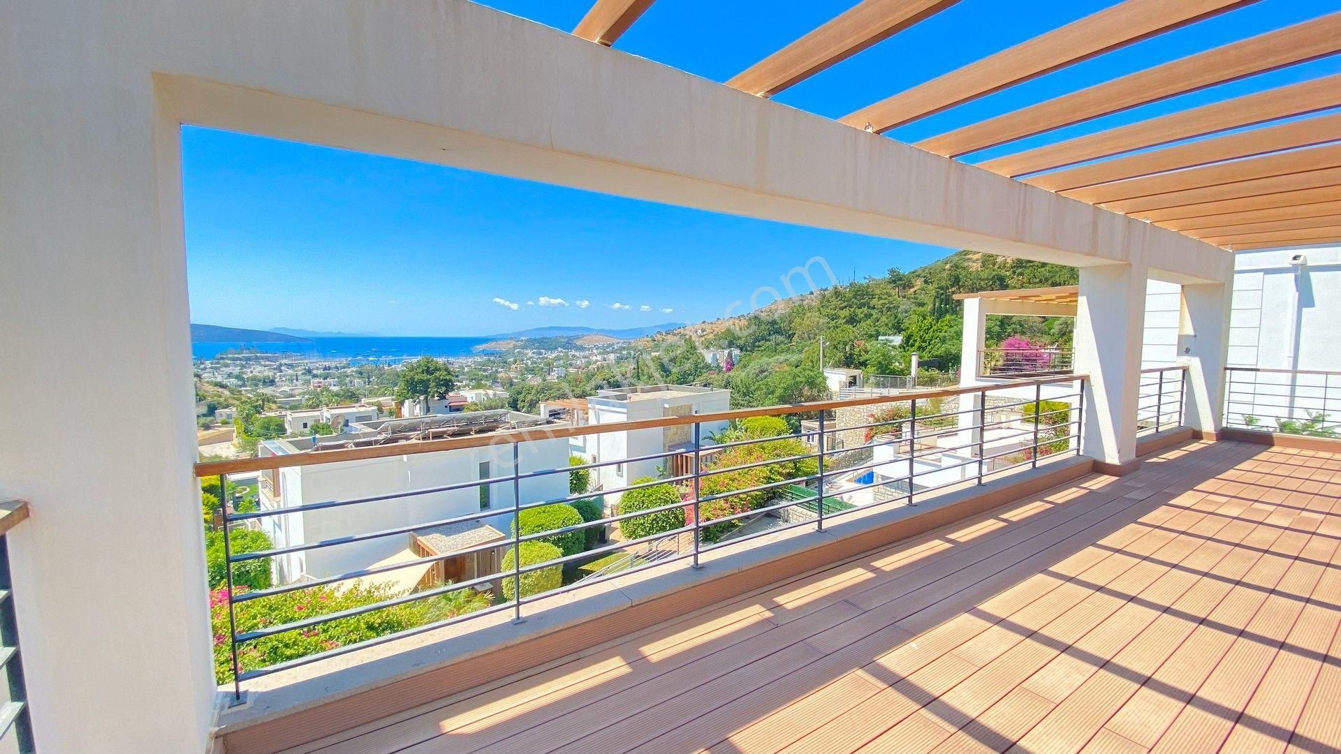 Bodrum Merkezde Müstakil Satılık Tripleks Havuzlu Villa - Görsel 5