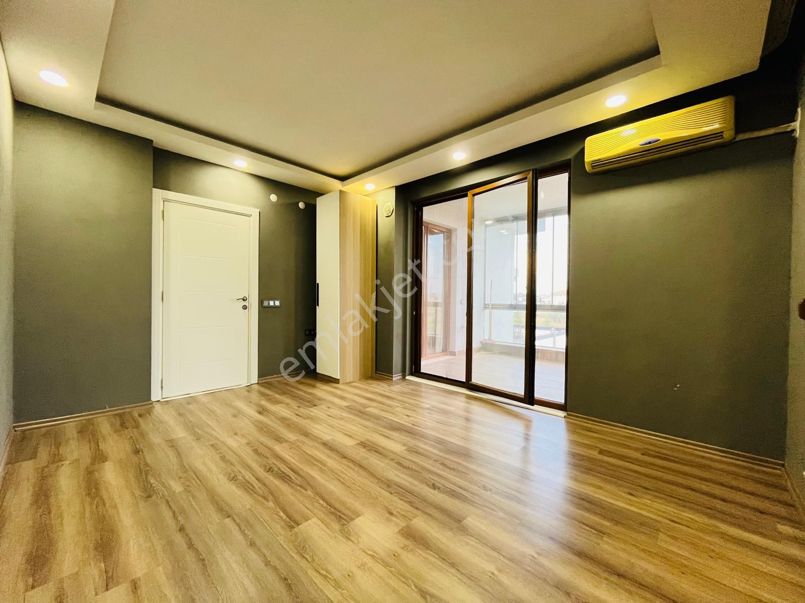 4+1 Yeniköyde 360 M2 Arsaya Sahip Müstakil Kelepir Villa - Görsel 22