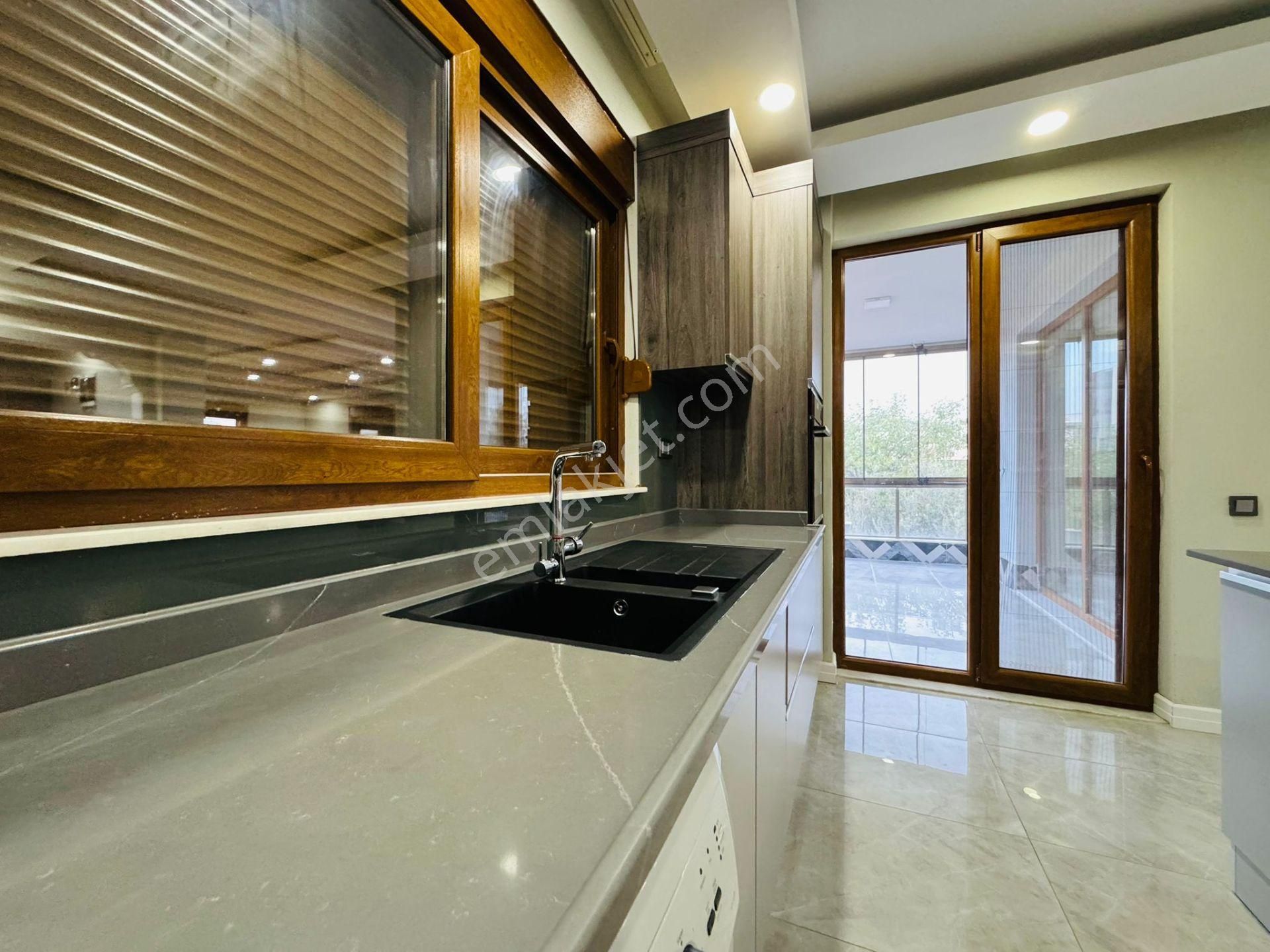 4+1 Yeniköyde 360 M2 Arsaya Sahip Müstakil Kelepir Villa - Görsel 27