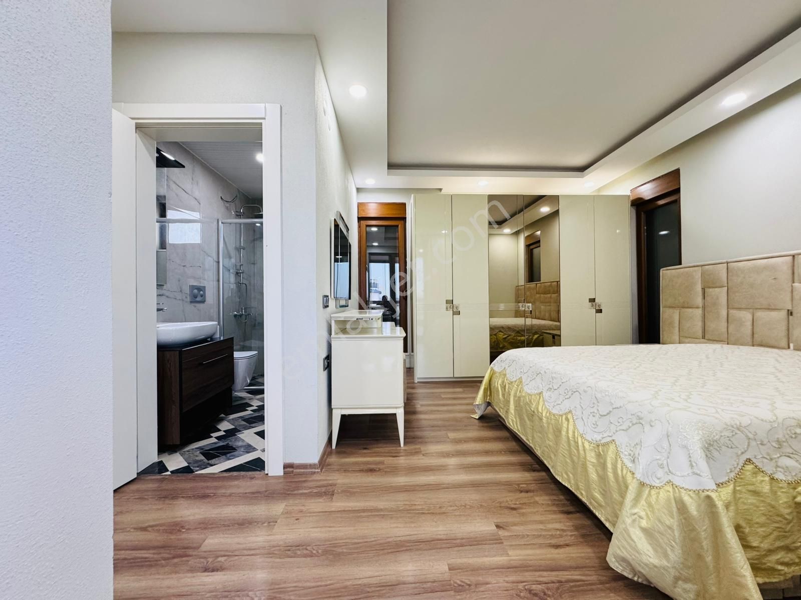 4+1 Yeniköyde 360 M2 Arsaya Sahip Müstakil Kelepir Villa - Görsel 16