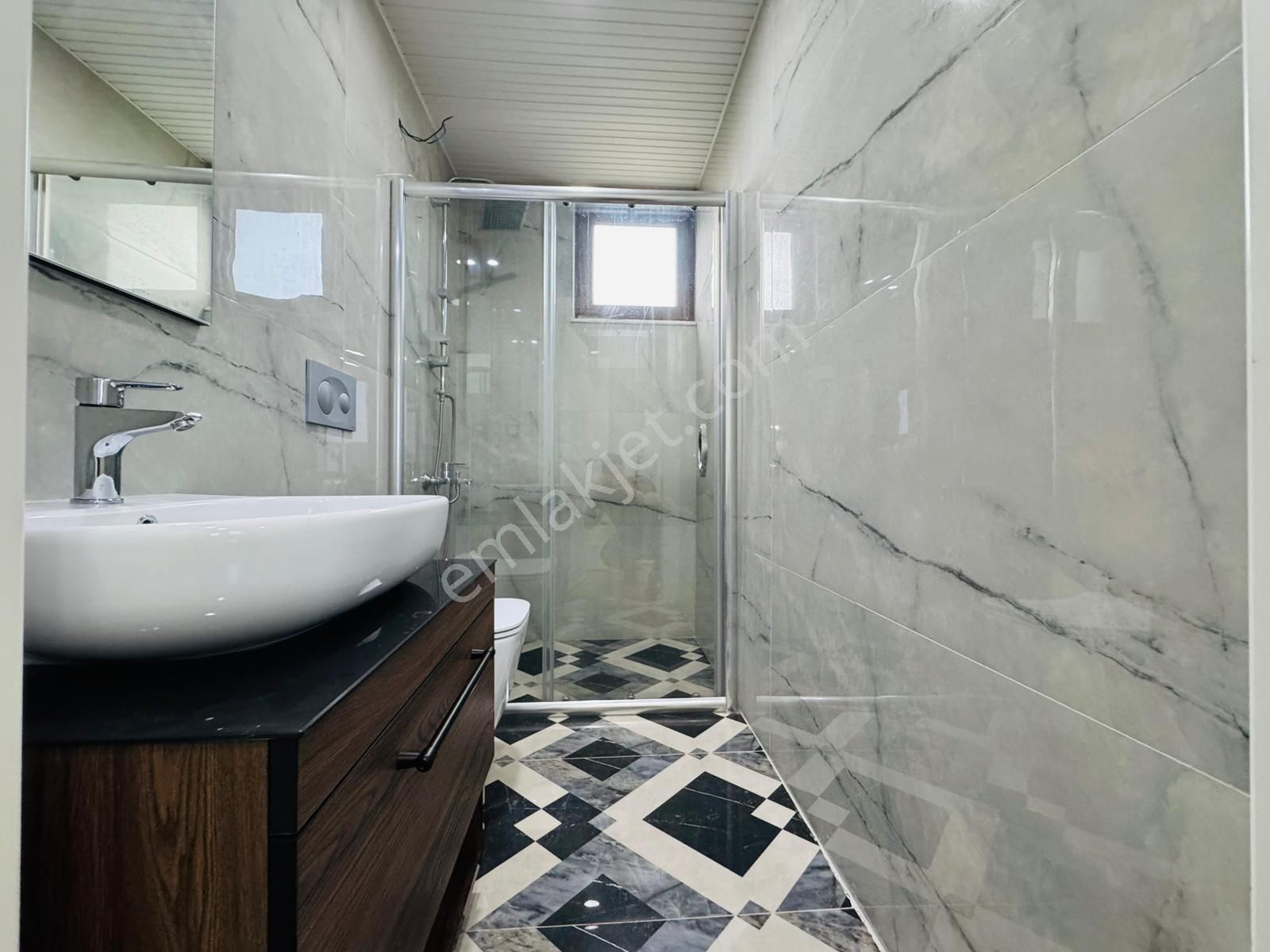 4+1 Yeniköyde 360 M2 Arsaya Sahip Müstakil Kelepir Villa - Görsel 17