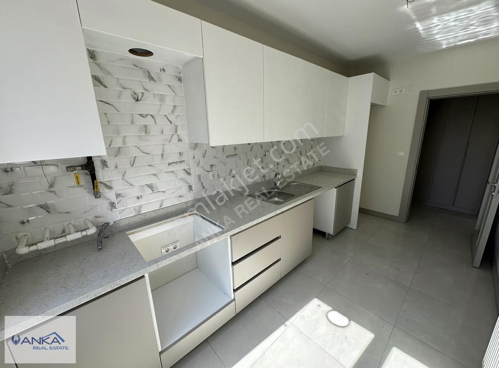 Anka Real Estate/çekmeköy'de Satılık 2+1 Daire - Görsel 13