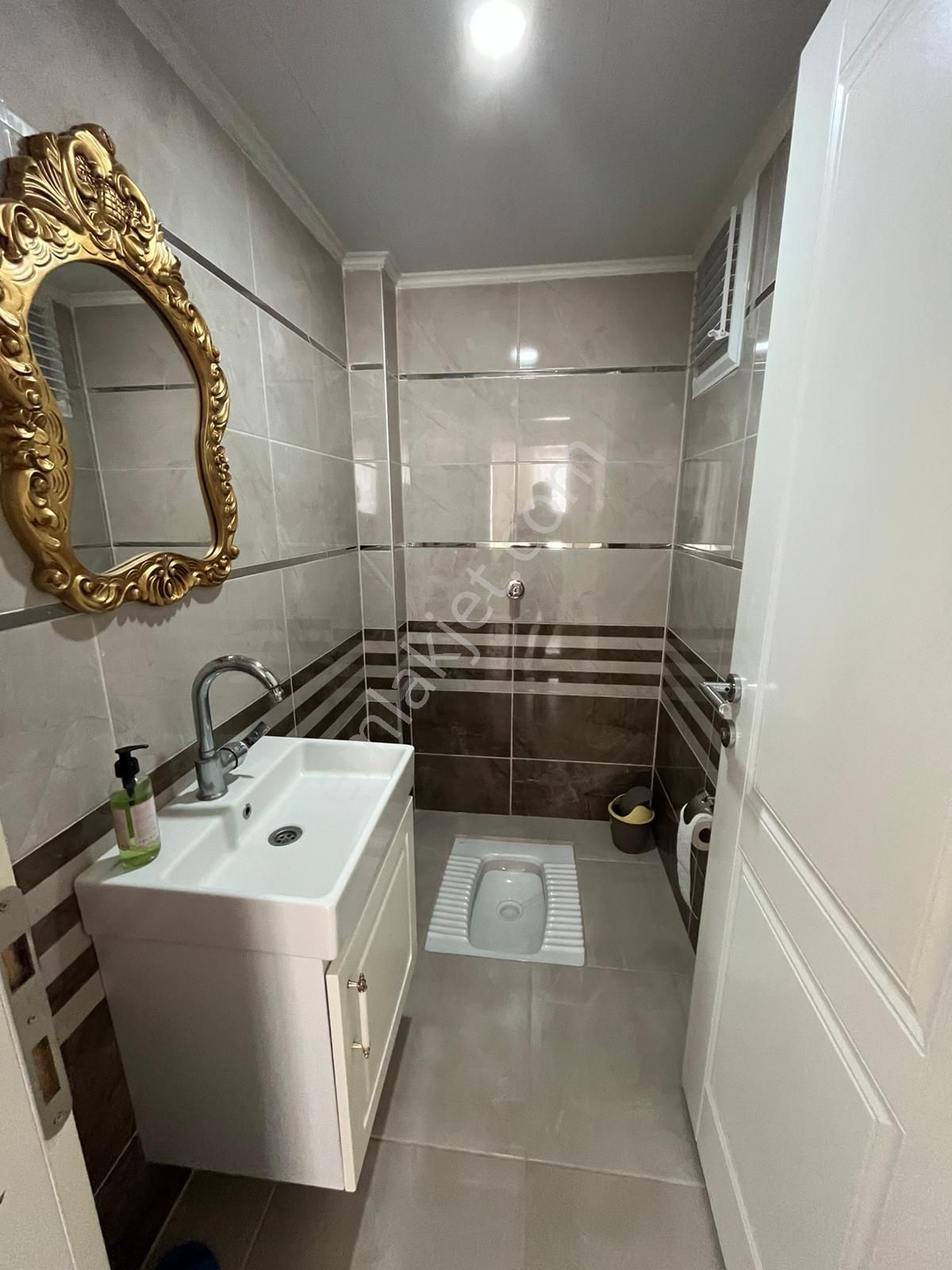 Afyon Üçok Emlaktan Satılık 4+1 Sıfır Ayarında Lüx Arakat Fırsat Daire - Görsel 9