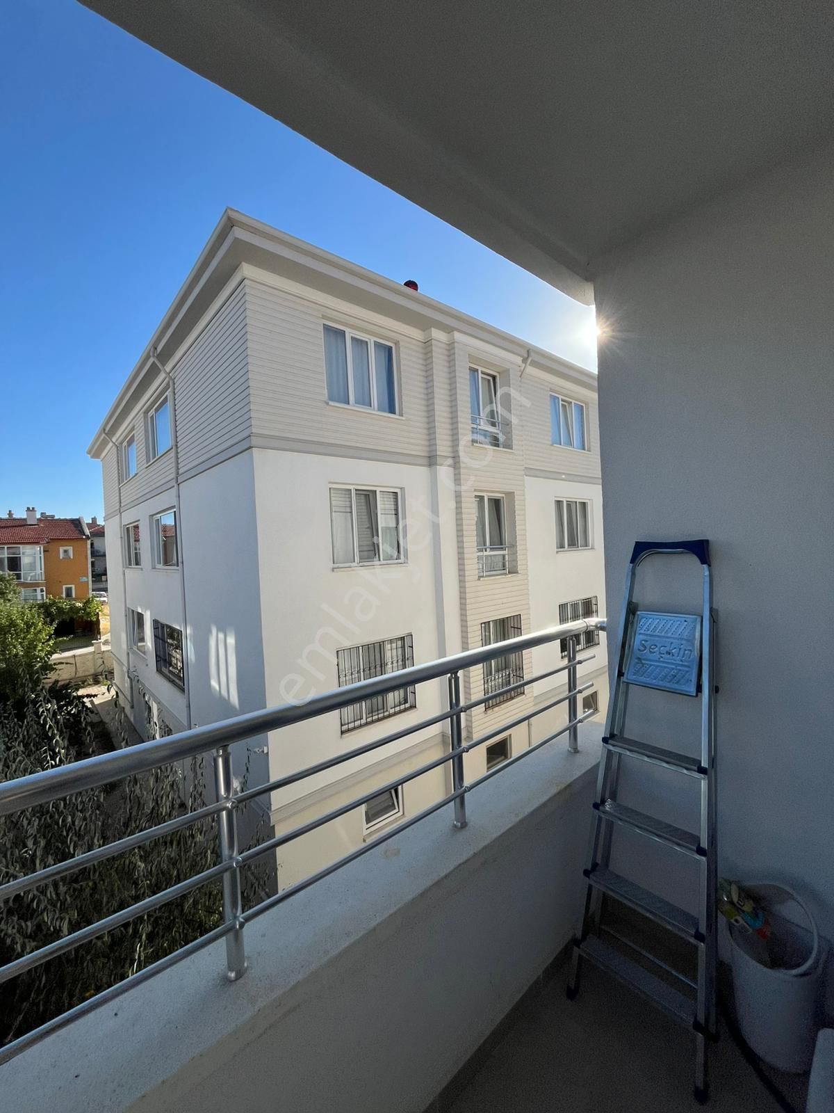 Afyon Üçok Emlaktan Satılık 4+1 Sıfır Ayarında Lüx Arakat Fırsat Daire - Görsel 22