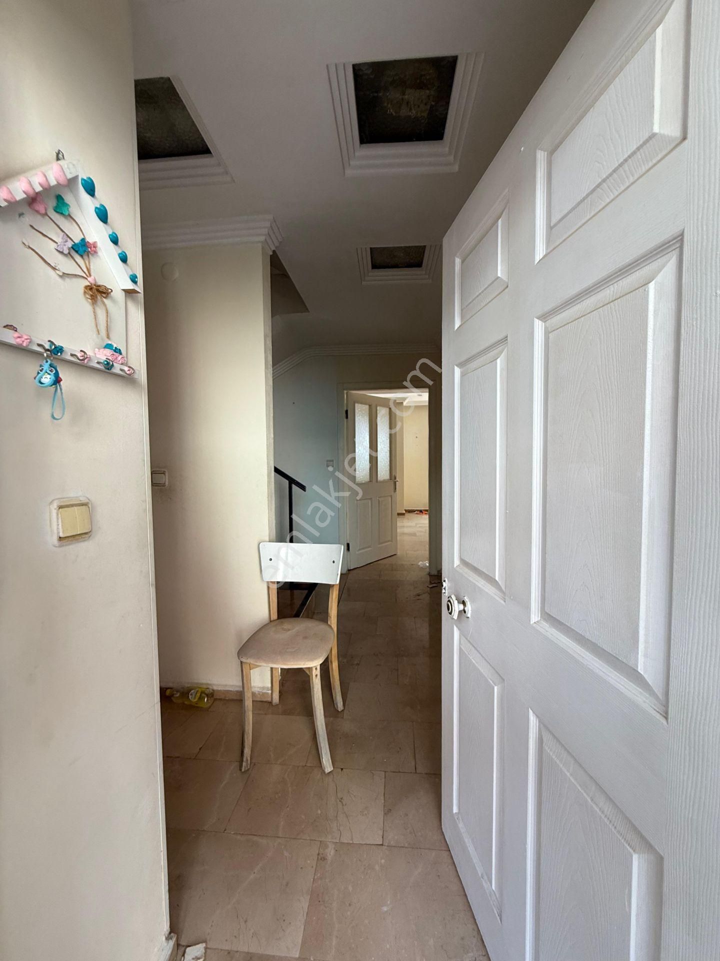 Karslılar'da Trt Cvr 5+2/3 Mutfak/3 Banyo/bahçeli/forleks Villa - Görsel 30