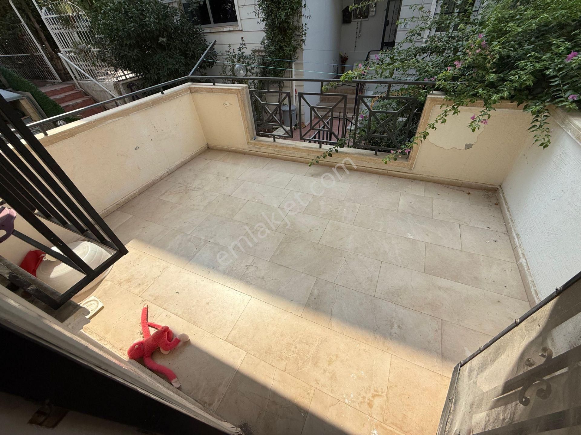 Karslılar'da Trt Cvr 5+2/3 Mutfak/3 Banyo/bahçeli/forleks Villa - Görsel 13