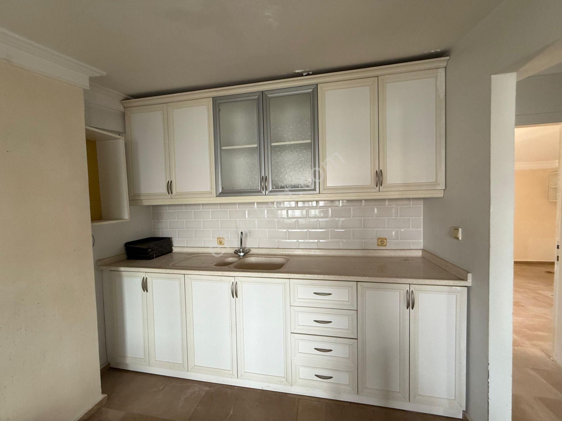 Karslılar'da Trt Cvr 5+2/3 Mutfak/3 Banyo/bahçeli/forleks Villa - Görsel 7