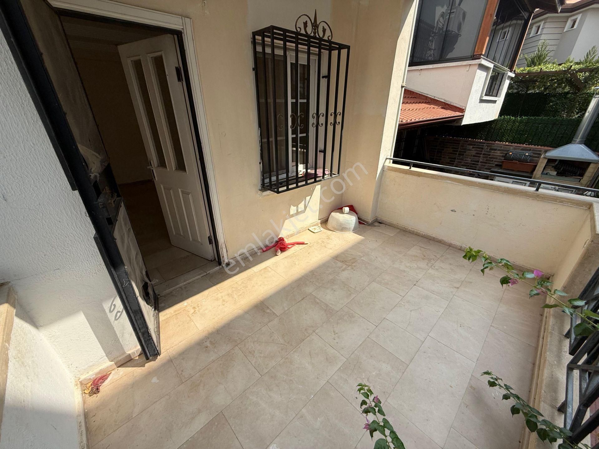 Karslılar'da Trt Cvr 5+2/3 Mutfak/3 Banyo/bahçeli/forleks Villa - Görsel 14