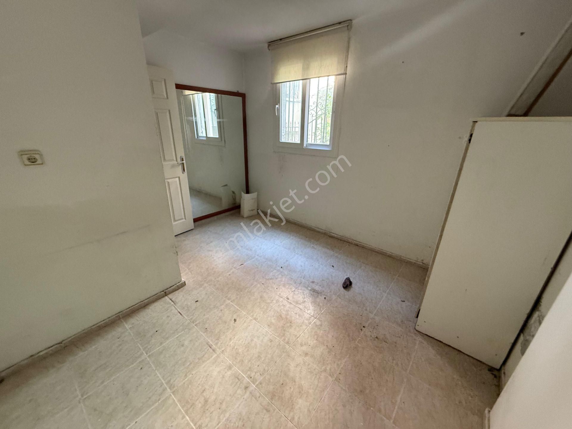 Karslılar'da Trt Cvr 5+2/3 Mutfak/3 Banyo/bahçeli/forleks Villa - Görsel 17