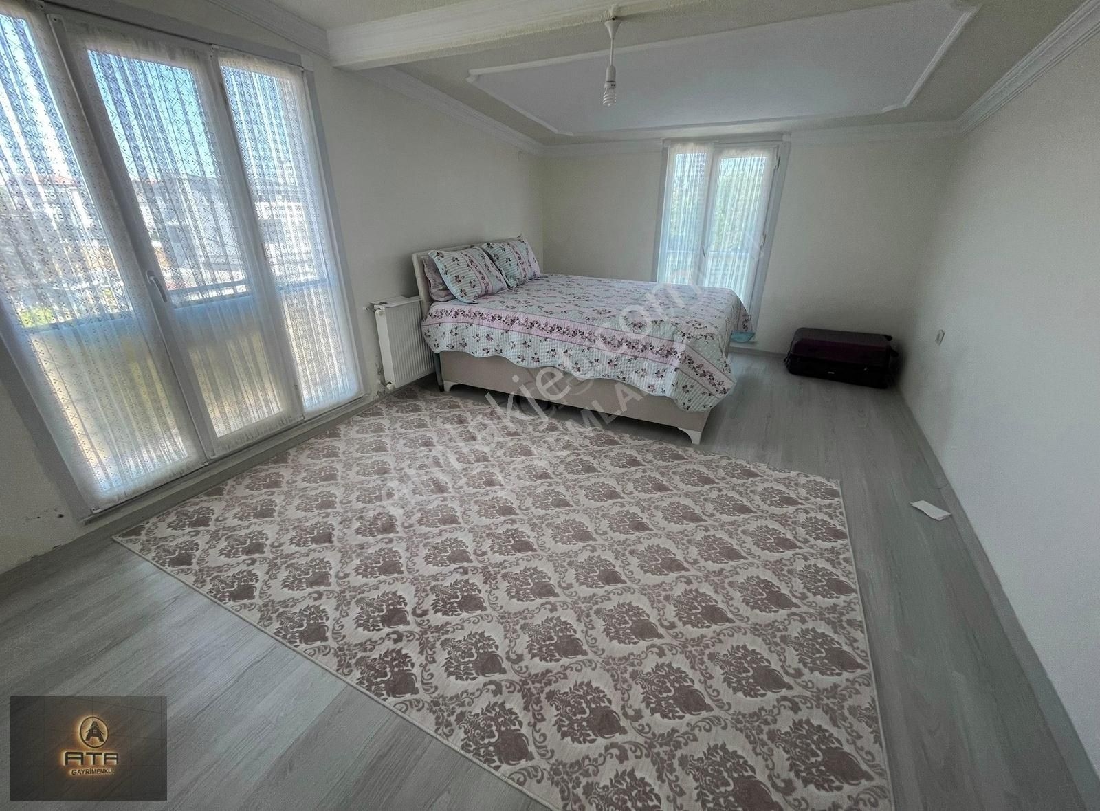 Ata Gayrimenkul'den 460 M2 Arsa Paylı 5+1 Satılık Villa - Görsel 3