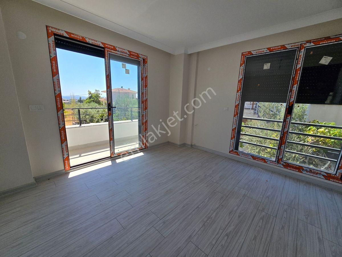 Altınoluk Satılık Müstakil Villa / Deniz Manzaralı / 550 M2 Arsa İçinde - Görsel 26