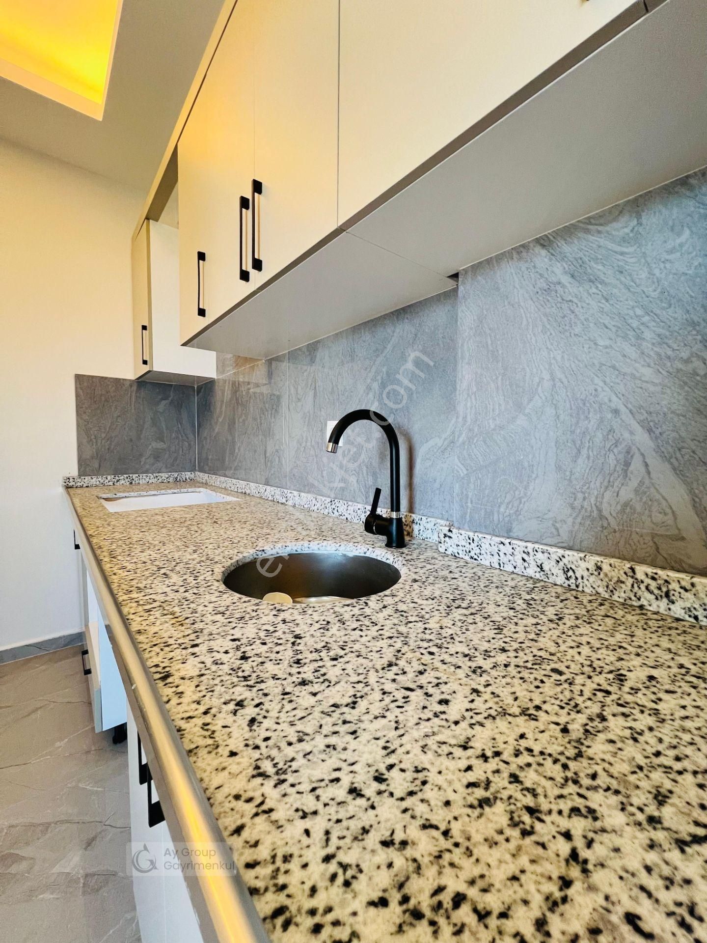 2+1 Fevzi Çakmakta Ana Cadde Üzeri Havuzlu & Otoparklı Sitede - Görsel 15