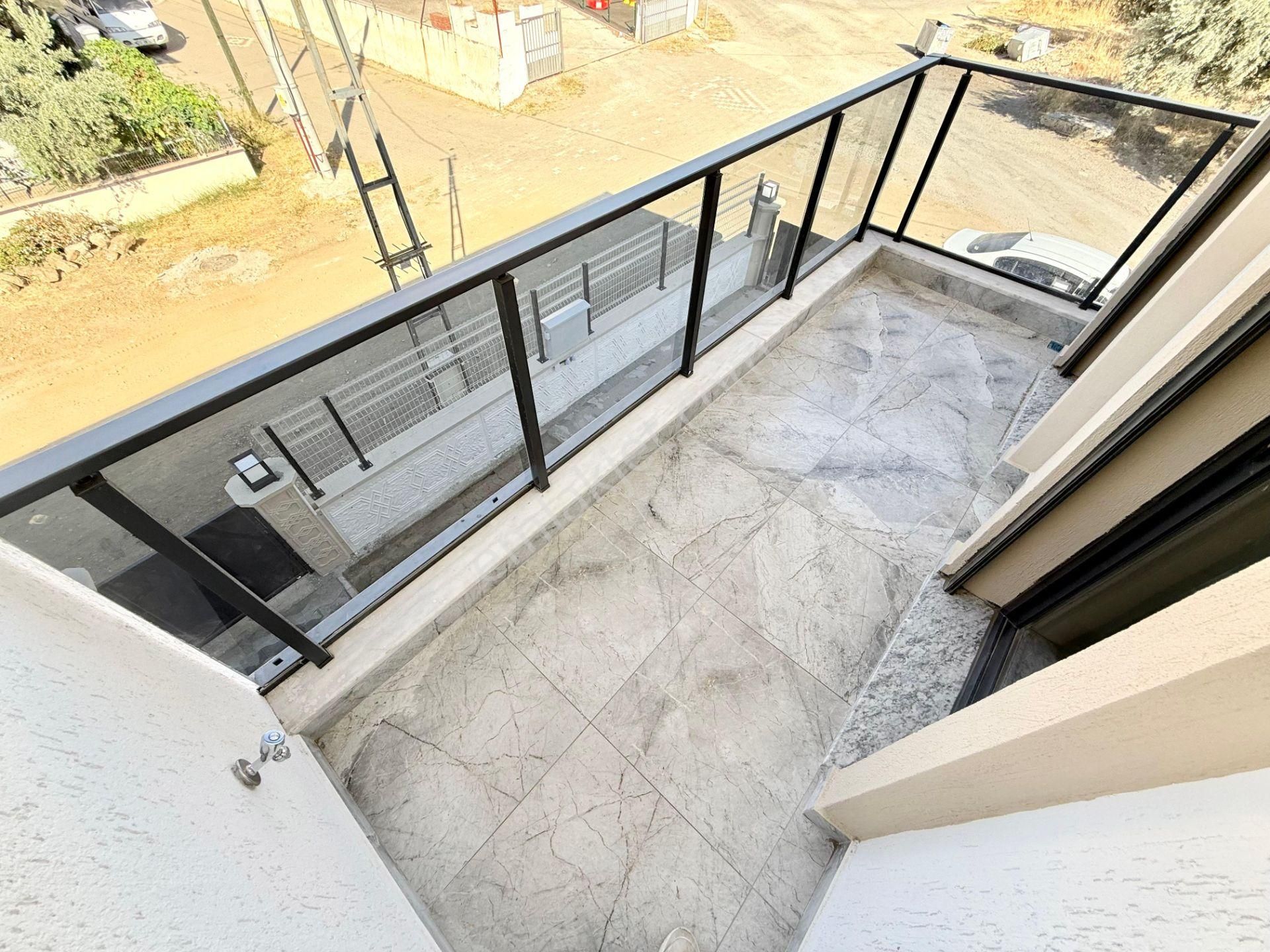 ▶ ▶ Akçay Körfez'den Geniş Bahçeli Şık Tasarımlı 3+1 Sıfır Satılık Villa - Görsel 15