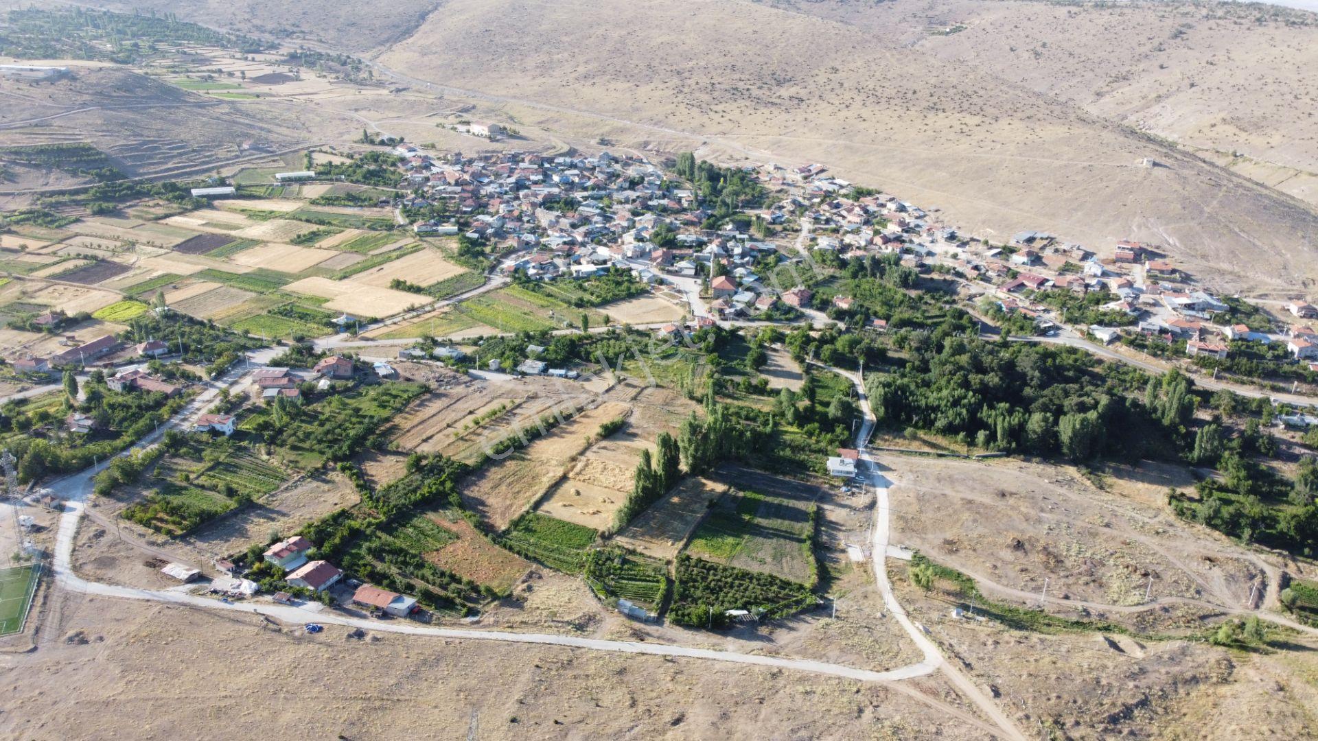 Konya / Akören / Kayasu Da Göl Dibinde Harika Konumda 2.386 M² Tarla - Görsel 15