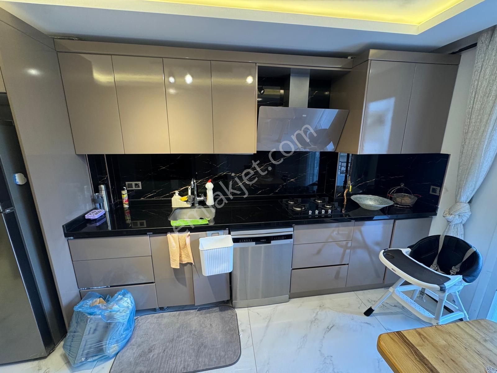 Ergün'den Mendereste Lüks Geniş Oturumlu Daire Son Günler!! - Görsel 11