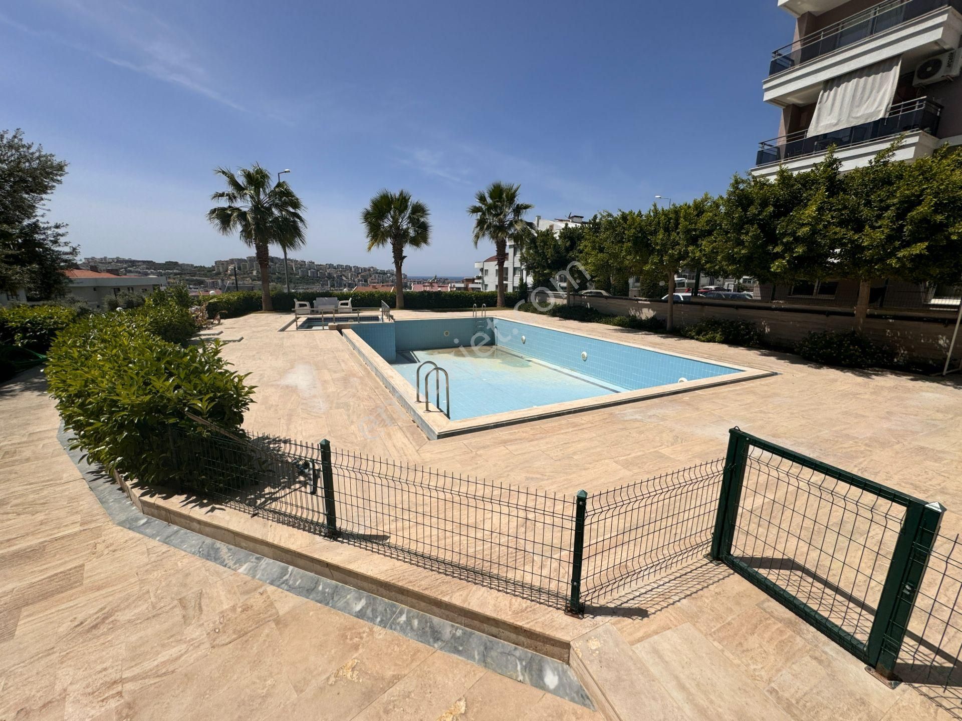 Kuşadasında Arakat 2+1 Satılık Daire - Görsel 32