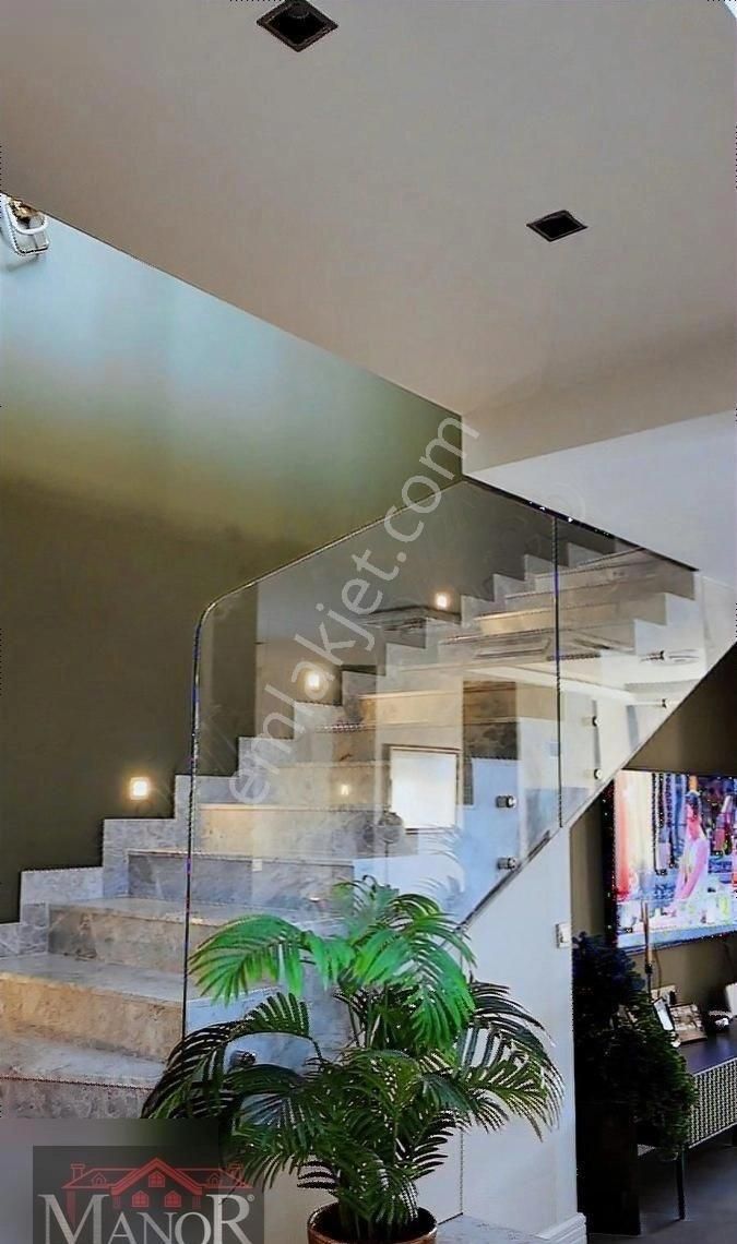 Kuşadası Merkezde Muhteşem 4+1 Süper Özelliklerde Villa - Görsel 12