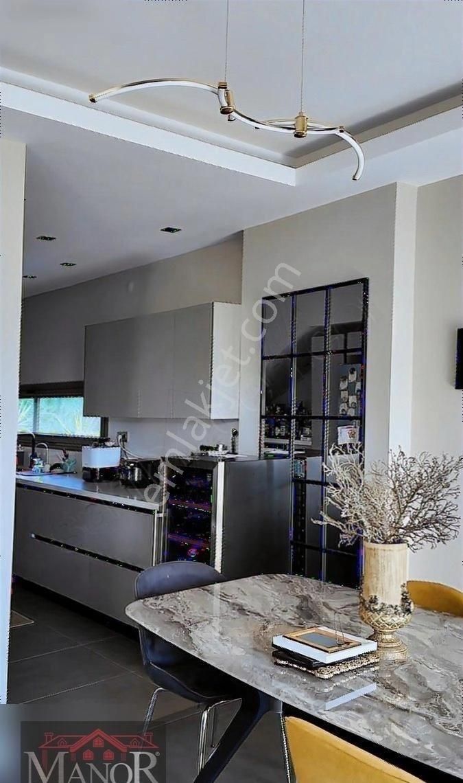 Kuşadası Merkezde Muhteşem 4+1 Süper Özelliklerde Villa - Görsel 9