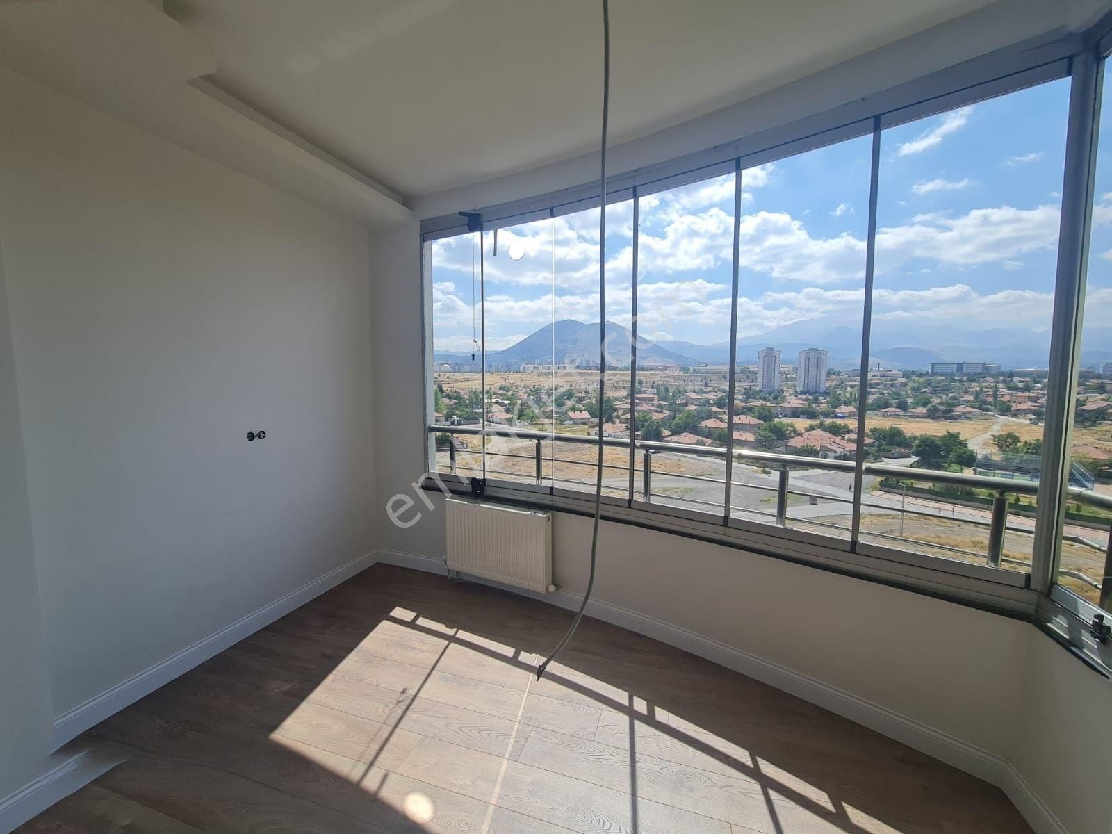 Hulusi Akar Bulvarı Üzerinde İçi Yapılı 4+1 Satılık Lüks Daire - Görsel 15