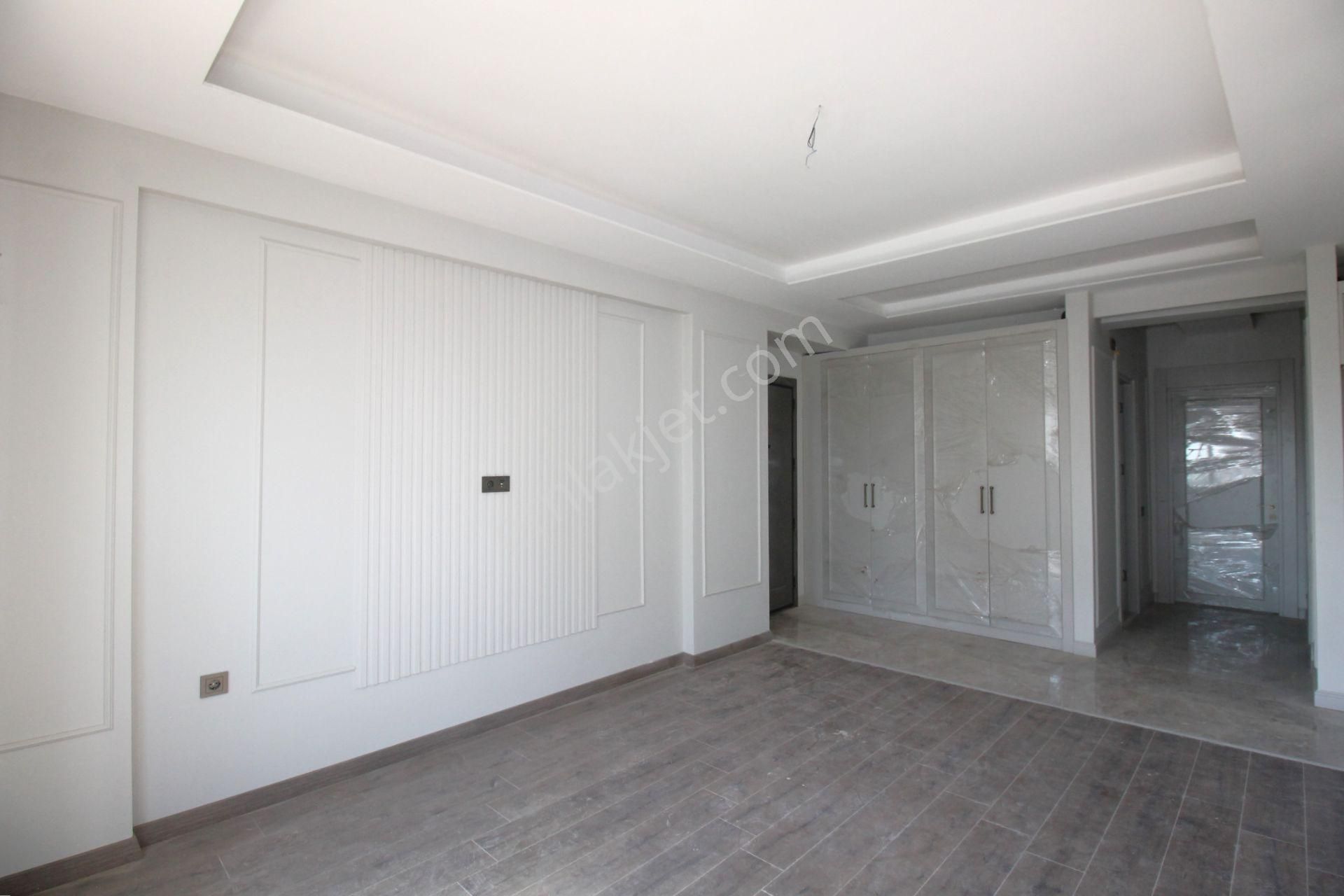 Retro’dan Kaliteli İşçilik Ve Modern Dizaynıyla Yerinizi Ayıracağınız Lüks 2+1 - Görsel 3