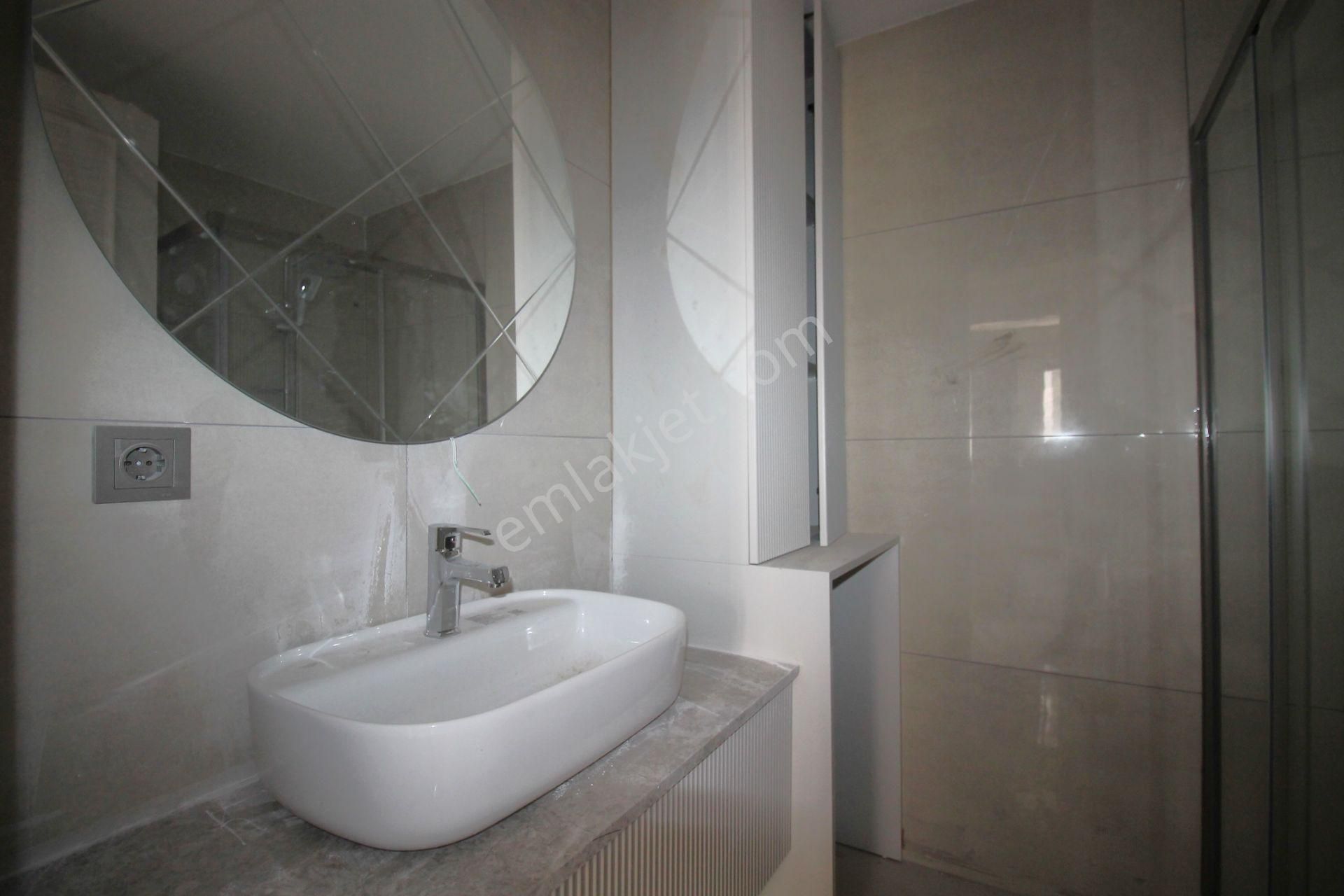 Retro’dan Kaliteli İşçilik Ve Modern Dizaynıyla Yerinizi Ayıracağınız Lüks 2+1 - Görsel 9