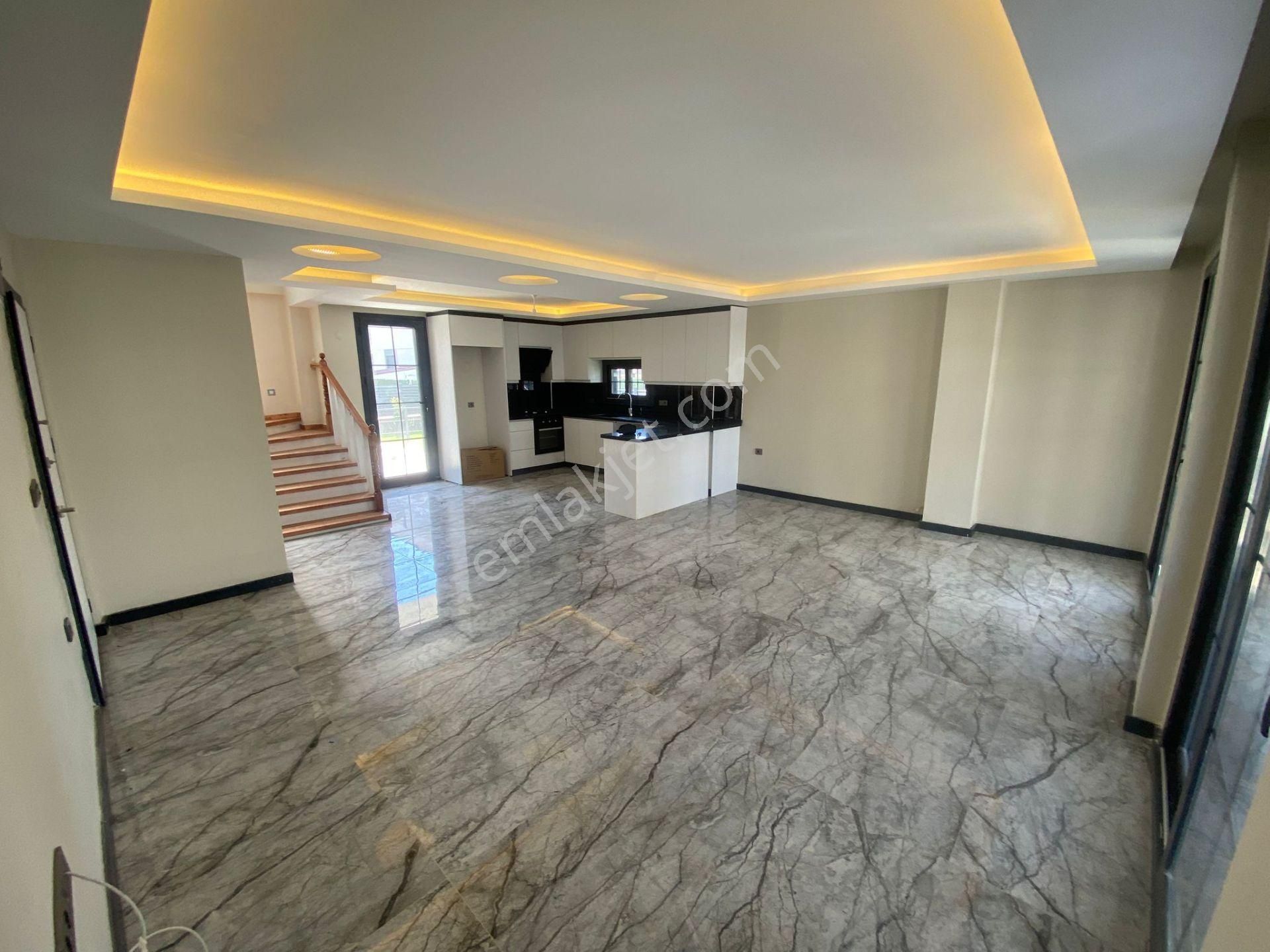 Rota Emlak'tan Doğanbeyde Tek Müstakil Havuzlu Satılık 3+1 Villa - Görsel 3