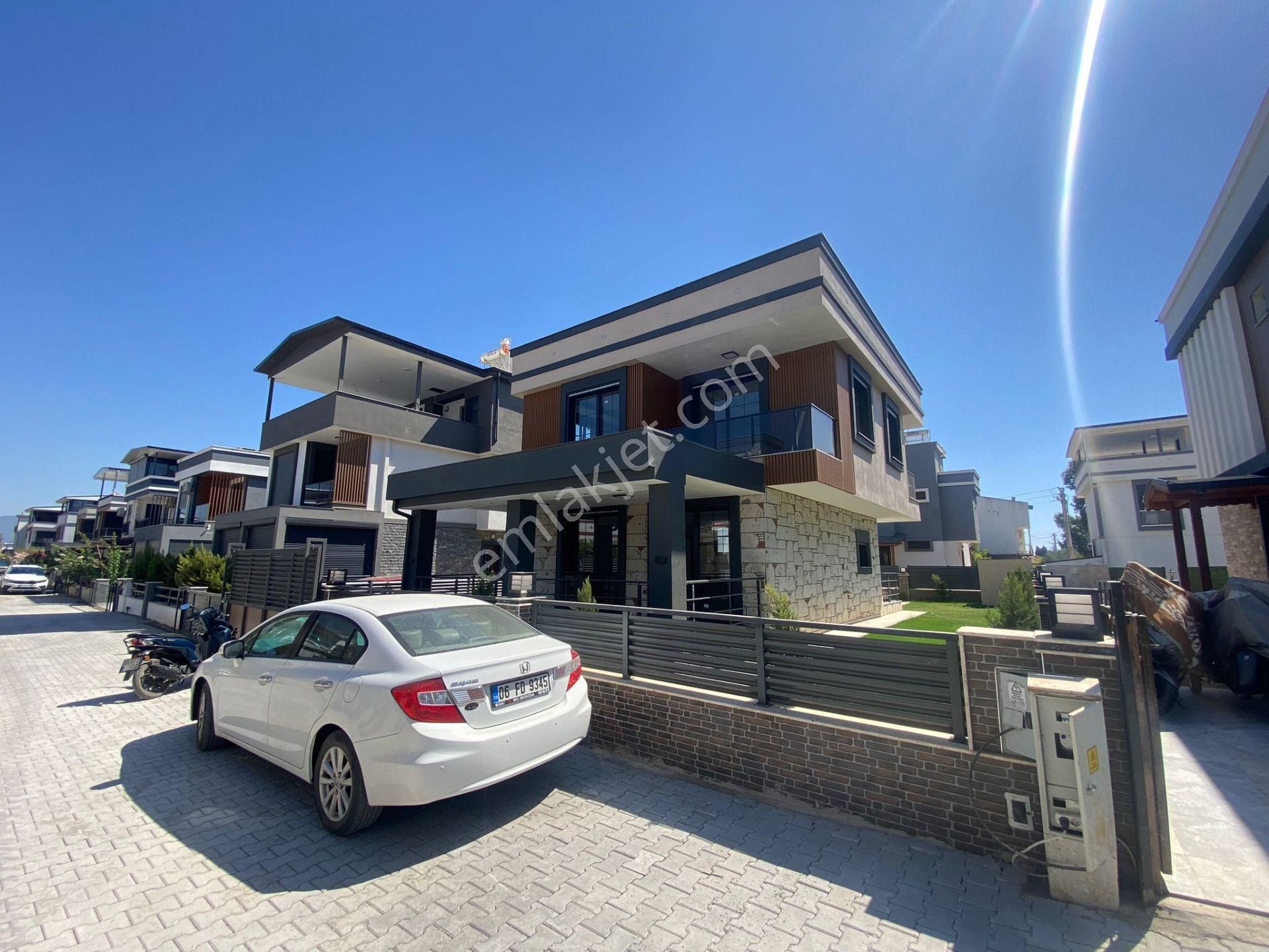 Rota Emlak'tan Doğanbeyde Tek Müstakil Havuzlu Satılık 3+1 Villa - Görsel 34