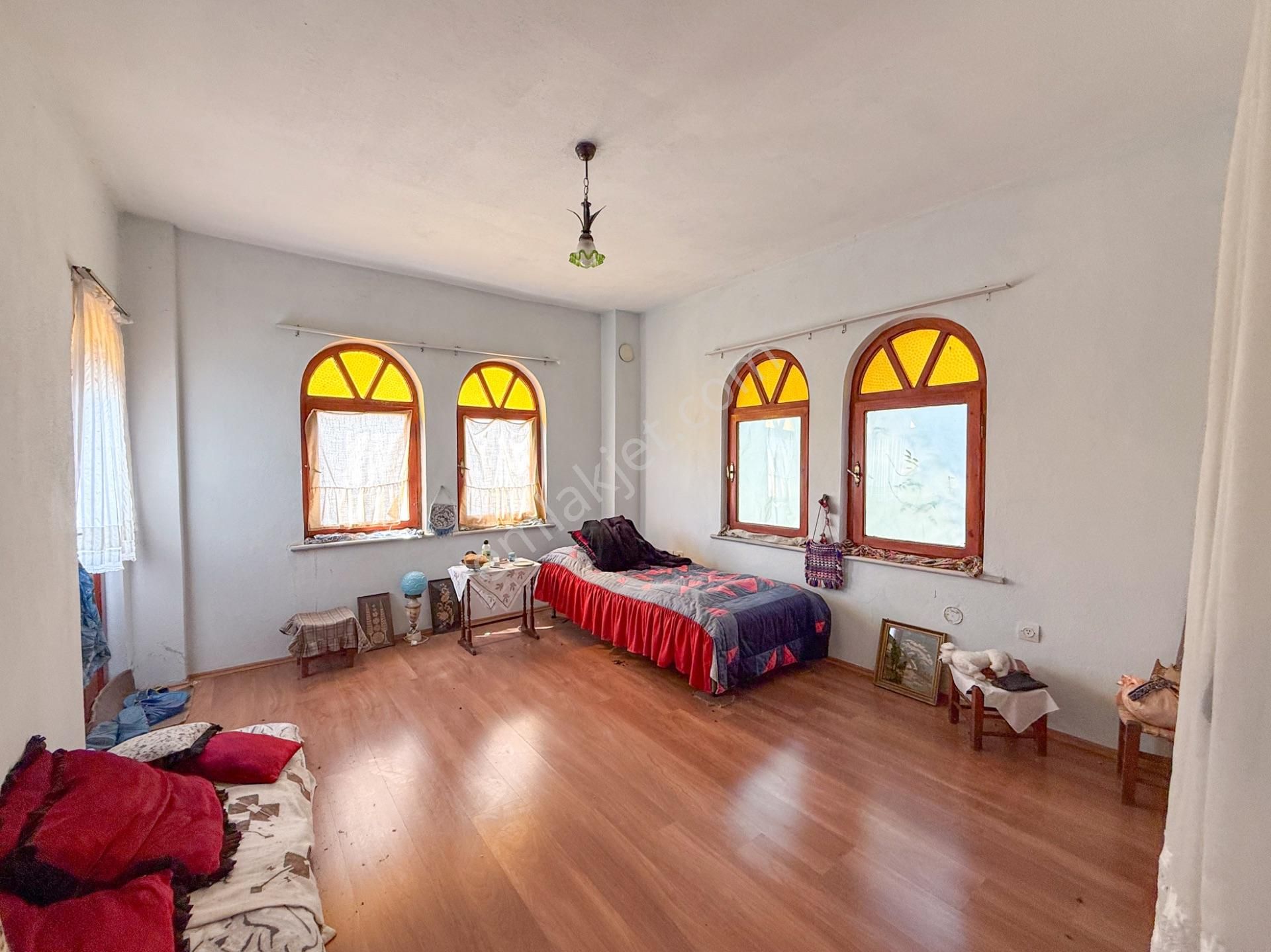 Kumbağ'da Deniz Manzaralı Geniş Teraslı Satılık 4+1 Tripleks Villa - Görsel 30