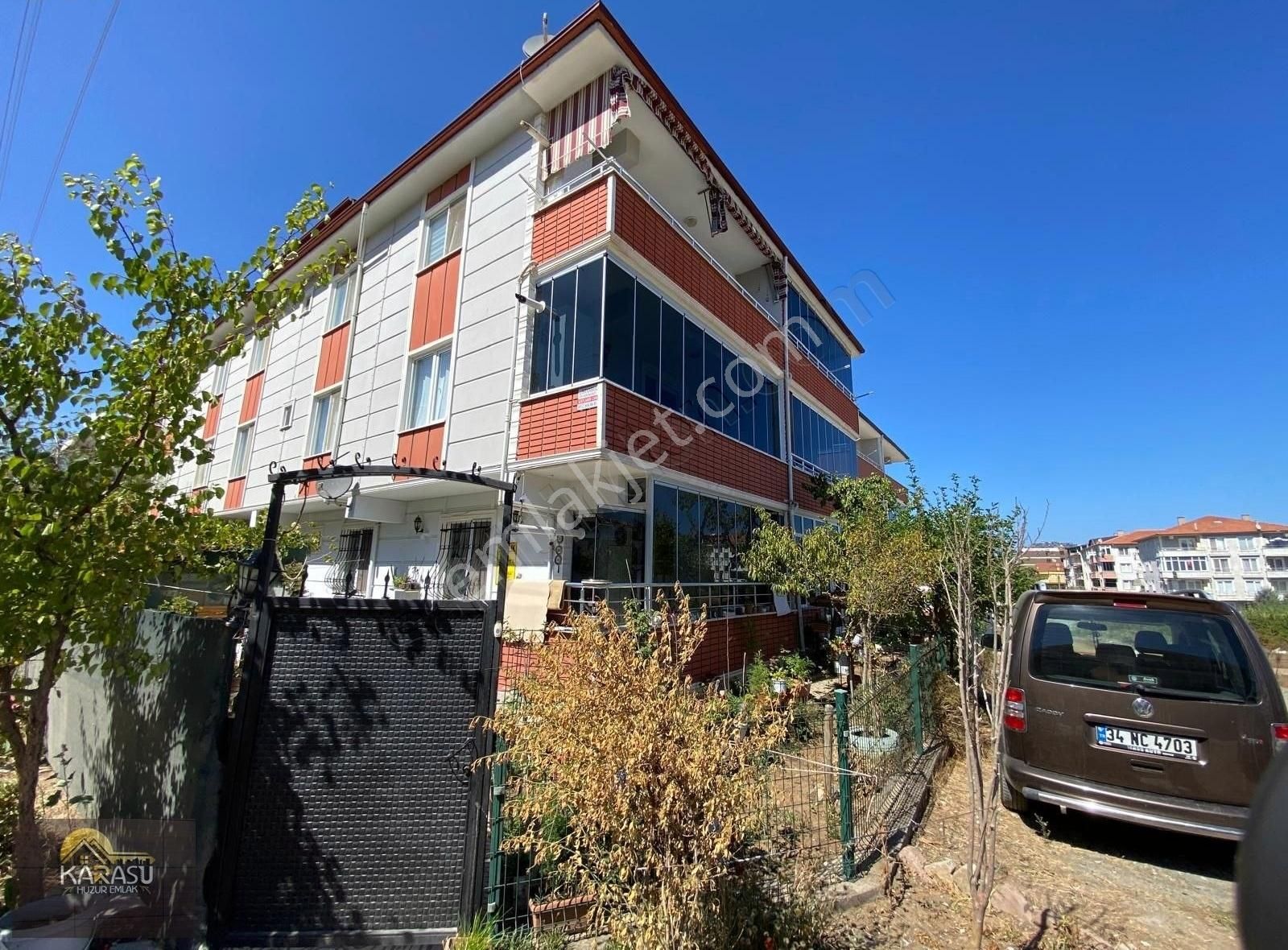 Geniş Bahçeli Kullanışlı Daire - Görsel 17
