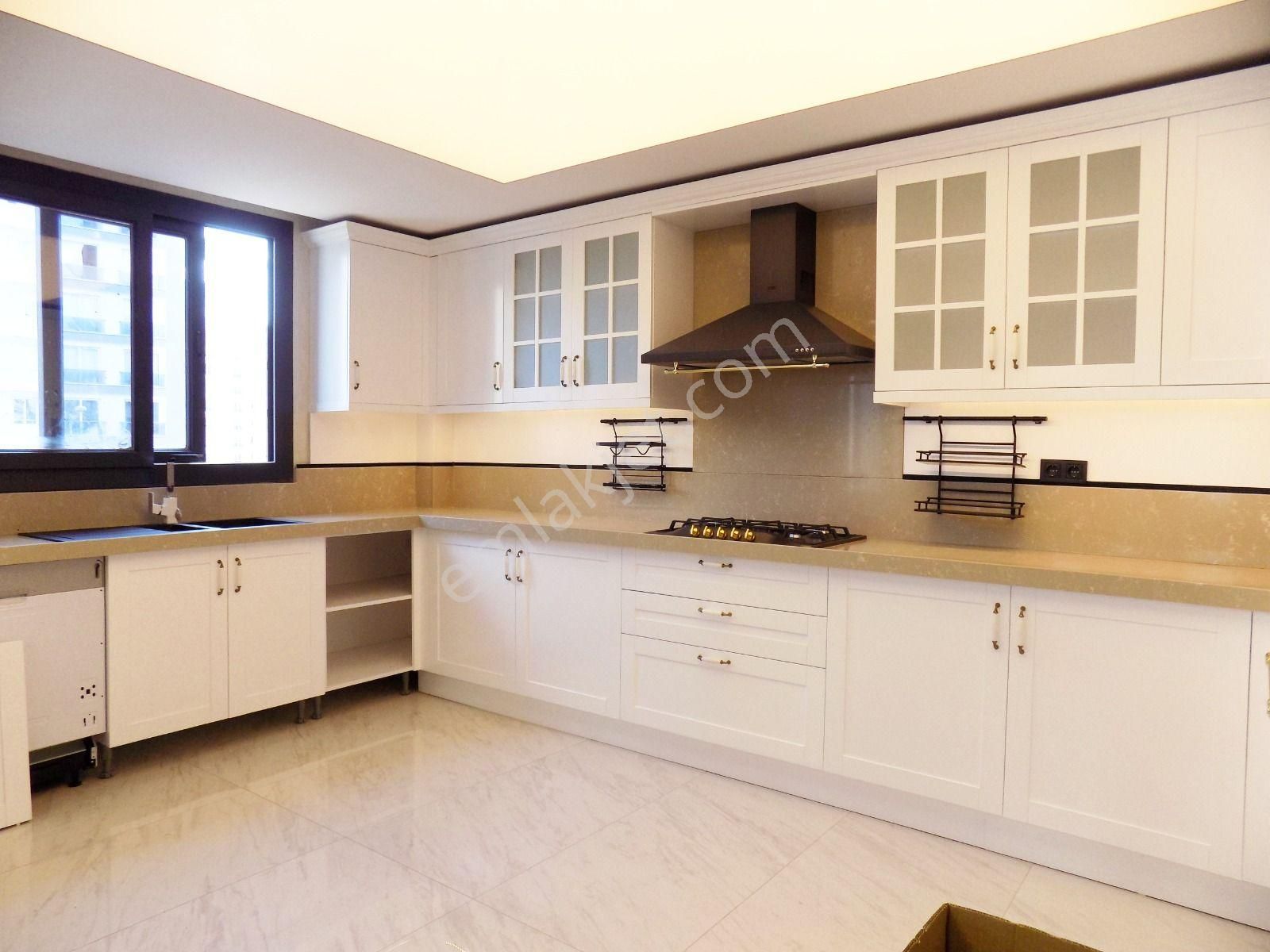 Gürselpaşa'da 7/24 Özel Güvenlikli Kapalı Otoparklı Alternatifsiz İşçilikli Kaçmaz Lüks Fırsat!! - Görsel 19