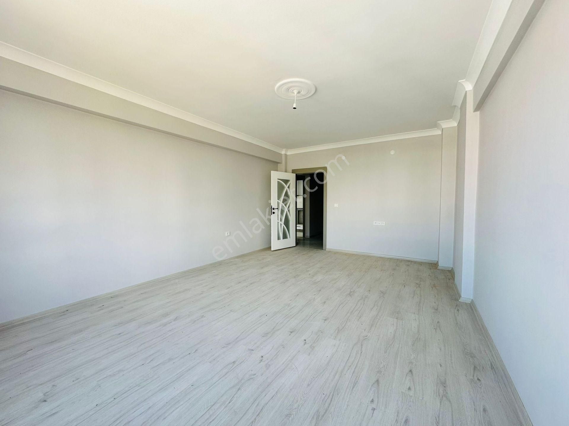 Beşikkaya'da Cadde Üzerinde 3+1 Katta Satılık Sıfır Daireler !! - Görsel 4