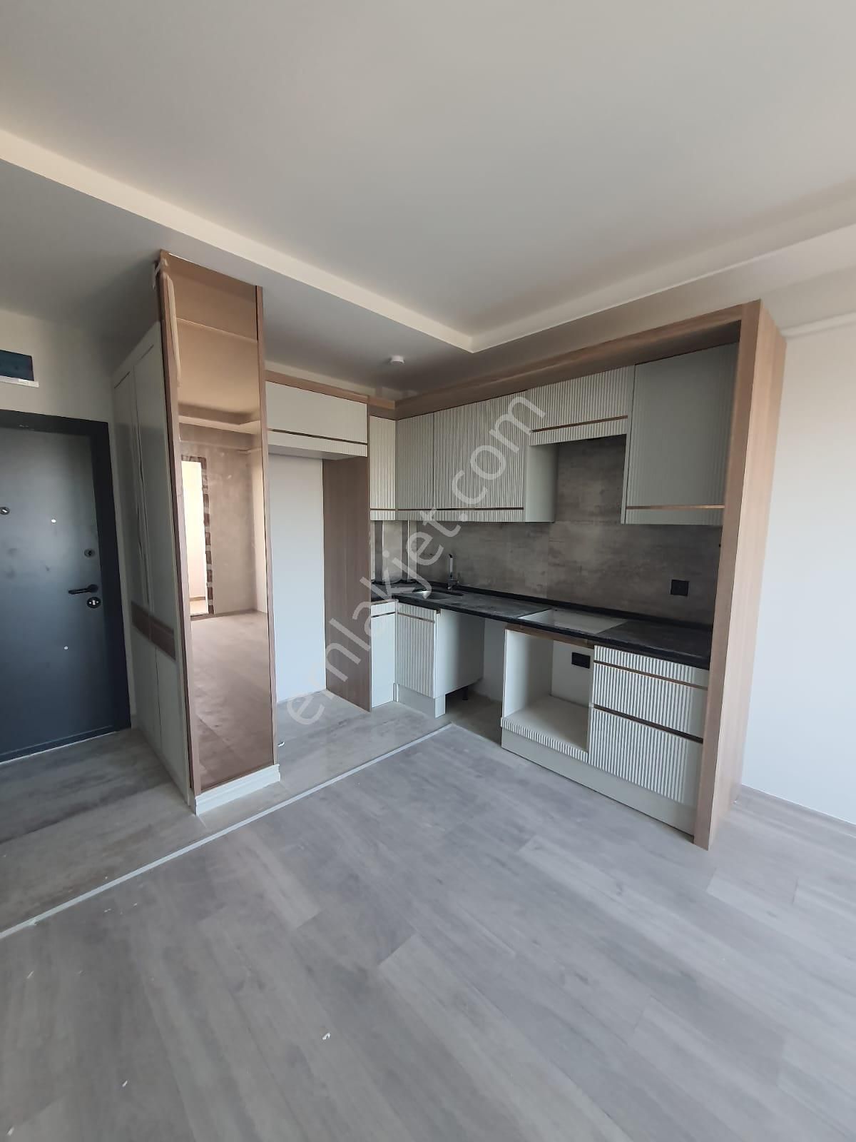 Mehmet Yetkin'den Mezitli Akdeniz Mahallseinde Satılık Lüx Daire