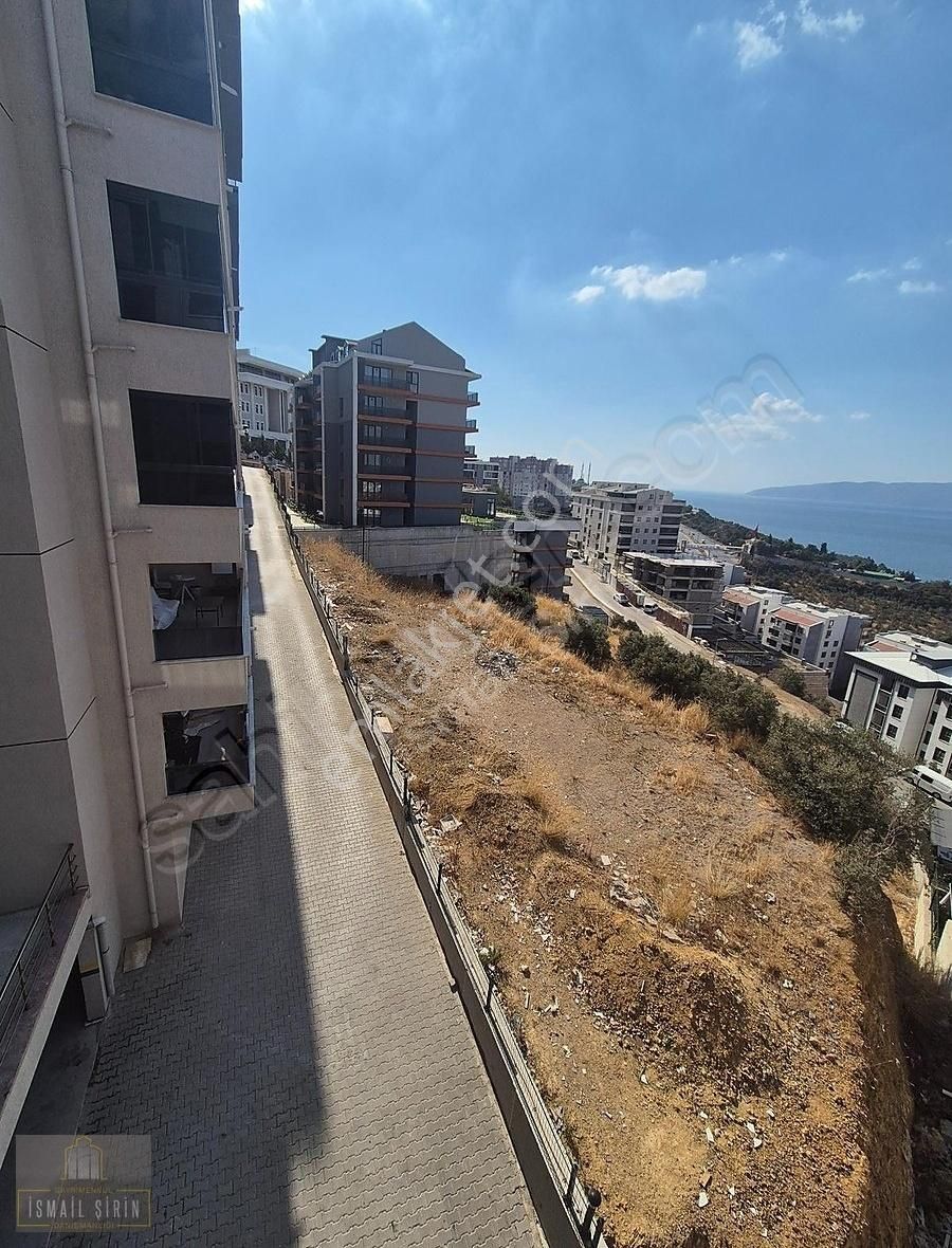 İsmail Şirinden Hisar'da Deniz Manzaralı Havuzlu Sıfır 3+1 Daire - Görsel 7