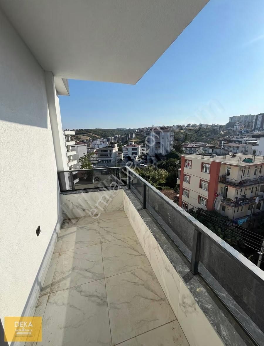 Deka Gayrimenkul'den Merkezi Konumda Geniş 1+1 Fırsat Daire - Görsel 4