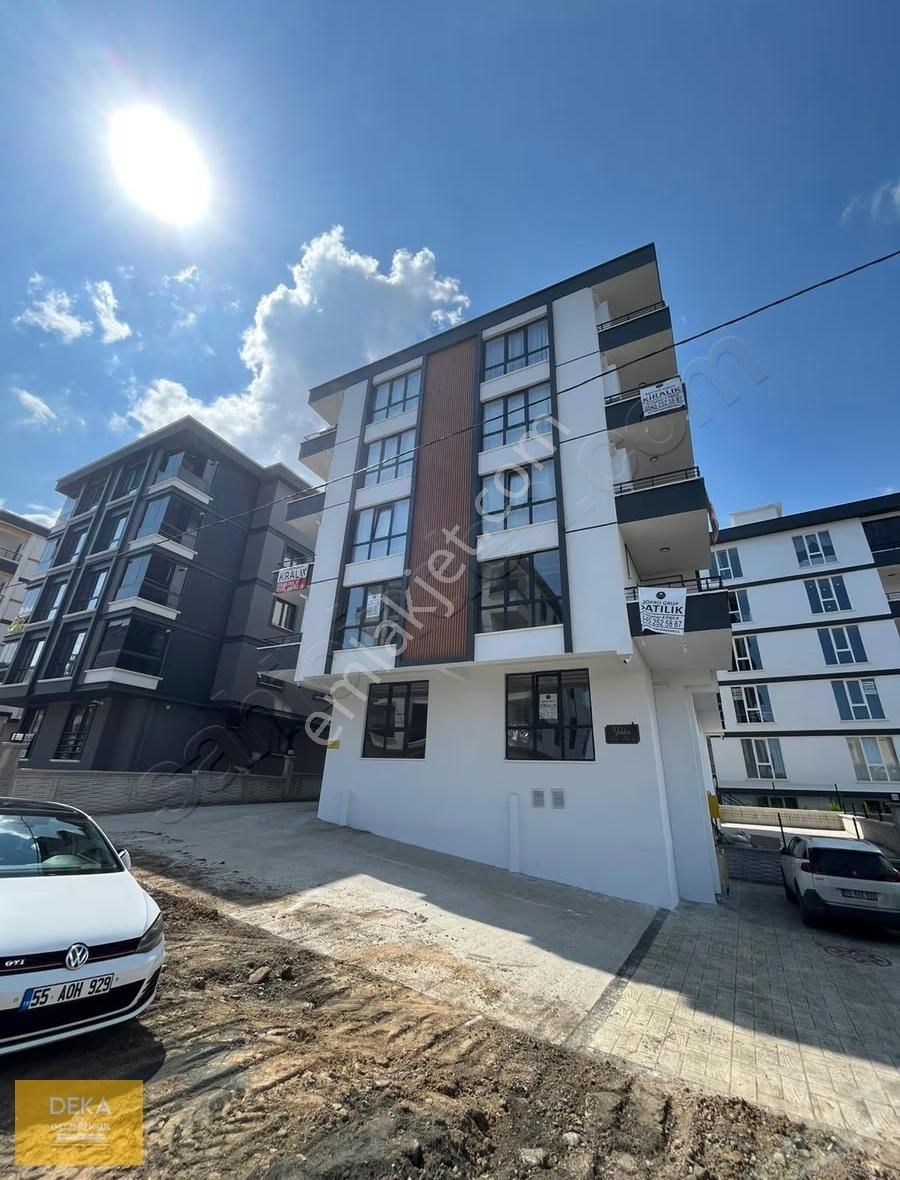 Deka Gayrimenkul'den Ulaşıma Yakın 1+1 Geniş Lüx Daire