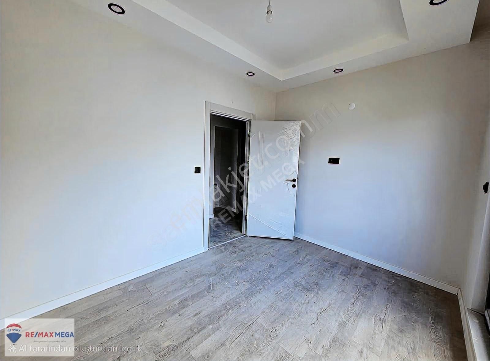 Döşemealtı Bahçeyaka Mahallesi'nde Lüks 5+1 Dubleks Daire - Görsel 4