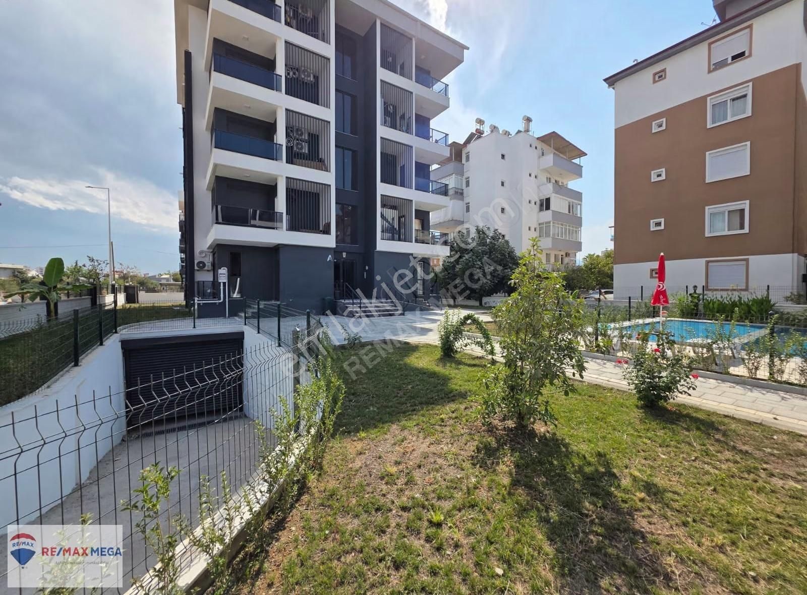 Döşemealtı Bahçeyaka Mahallesi'nde Lüks 5+1 Dubleks Daire - Görsel 5