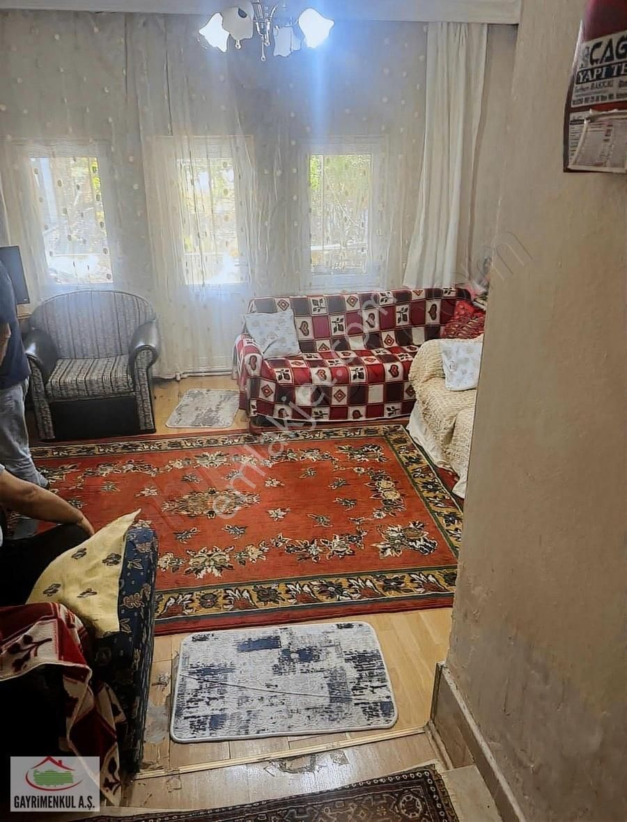 Susurluk Karşıyaka Mahallesinde Bahçeli Müstakil Ev - Görsel 4