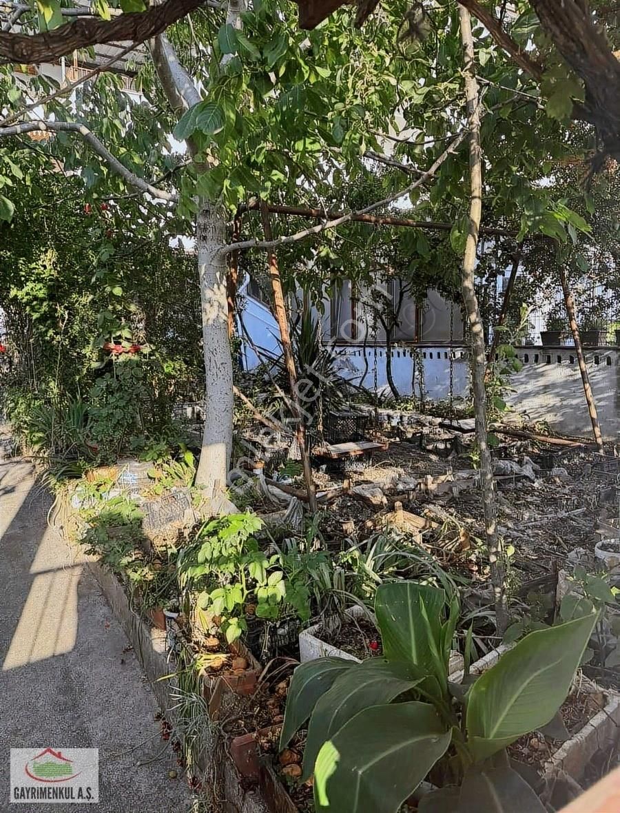 Susurluk Karşıyaka Mahallesinde Bahçeli Müstakil Ev - Görsel 3