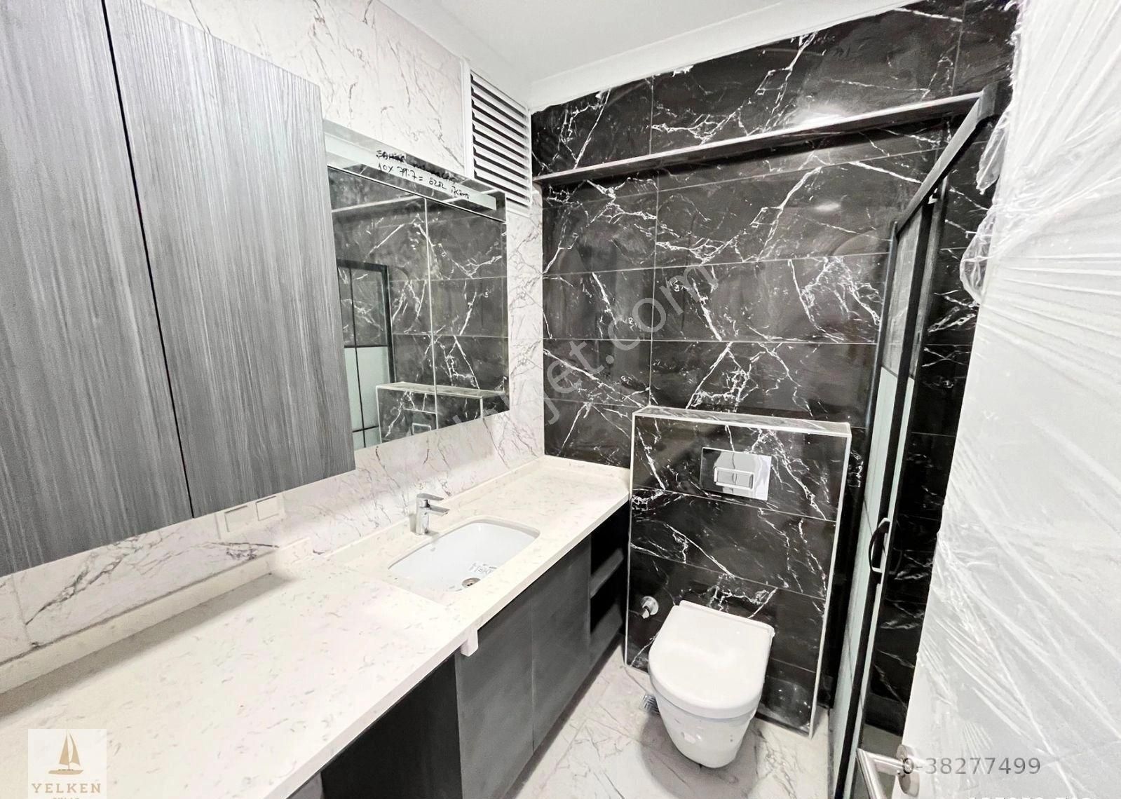 Kozyatağı Kozzy Avm'ye Çok Yakın 170m2 4+1 Balkonlu Sıfır - Görsel 12