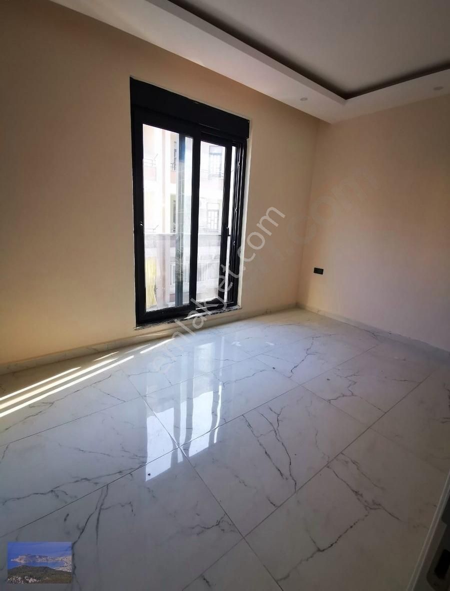 Alanya Denize 50 Metre 1+1 Boş Yeni Daire - Görsel 3