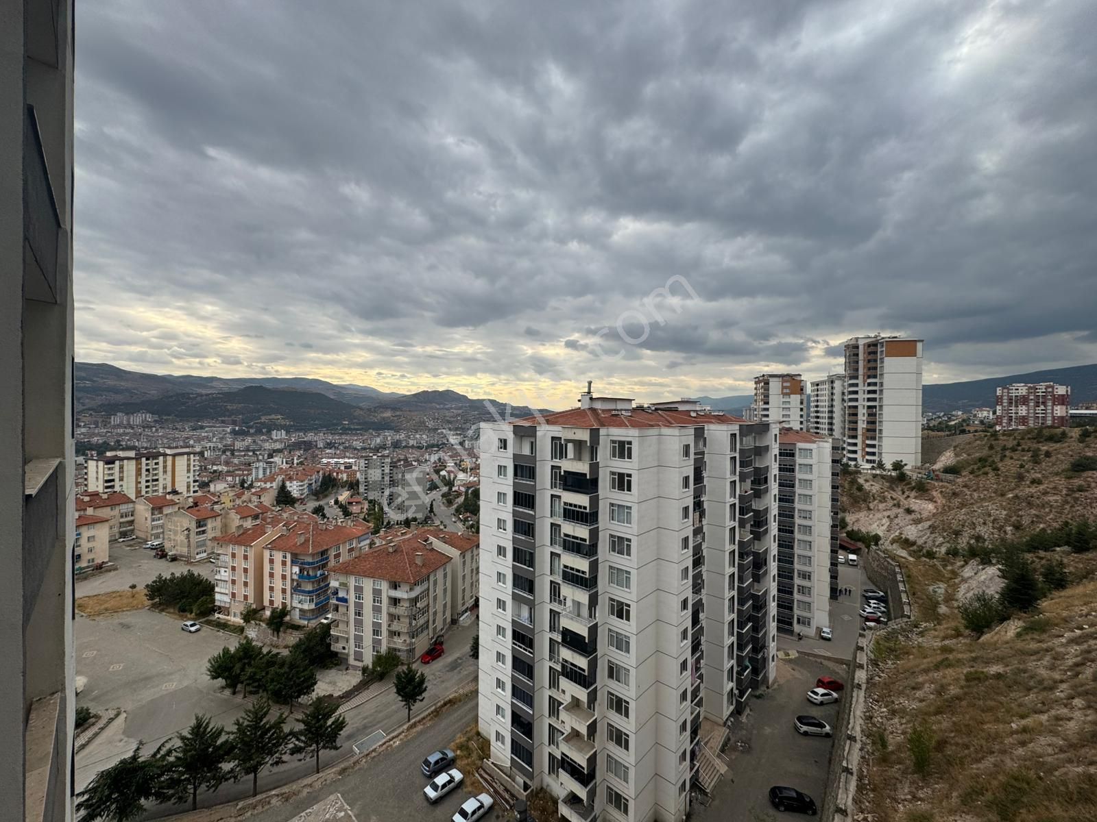 Yeni Hayat Evlerinde E Blokta Arakat 4+1 Satılık Daire - Görsel 13