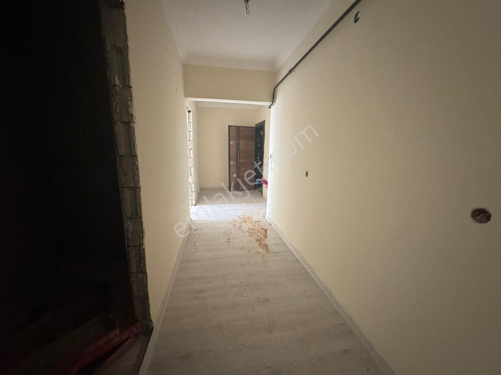 Yeni Hayat Evlerinde E Blokta Arakat 4+1 Satılık Daire - Görsel 8