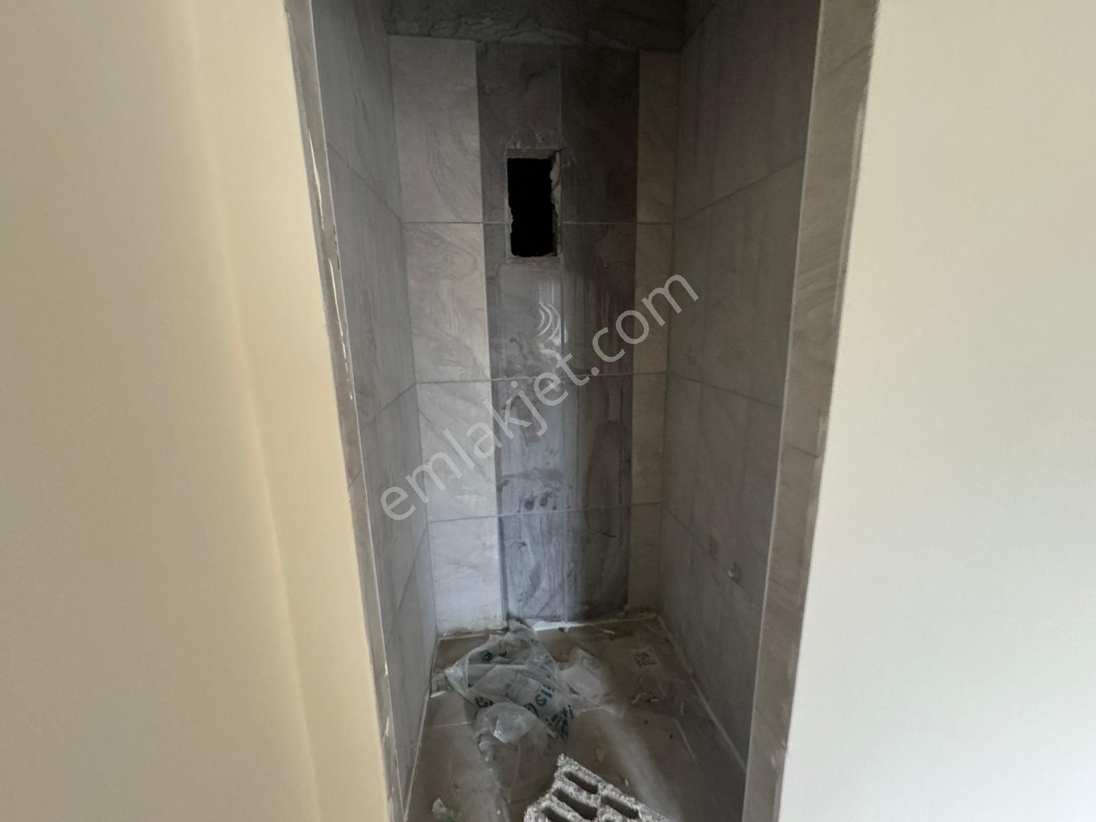 Yeni Hayat Evlerinde E Blokta Arakat 4+1 Satılık Daire - Görsel 18