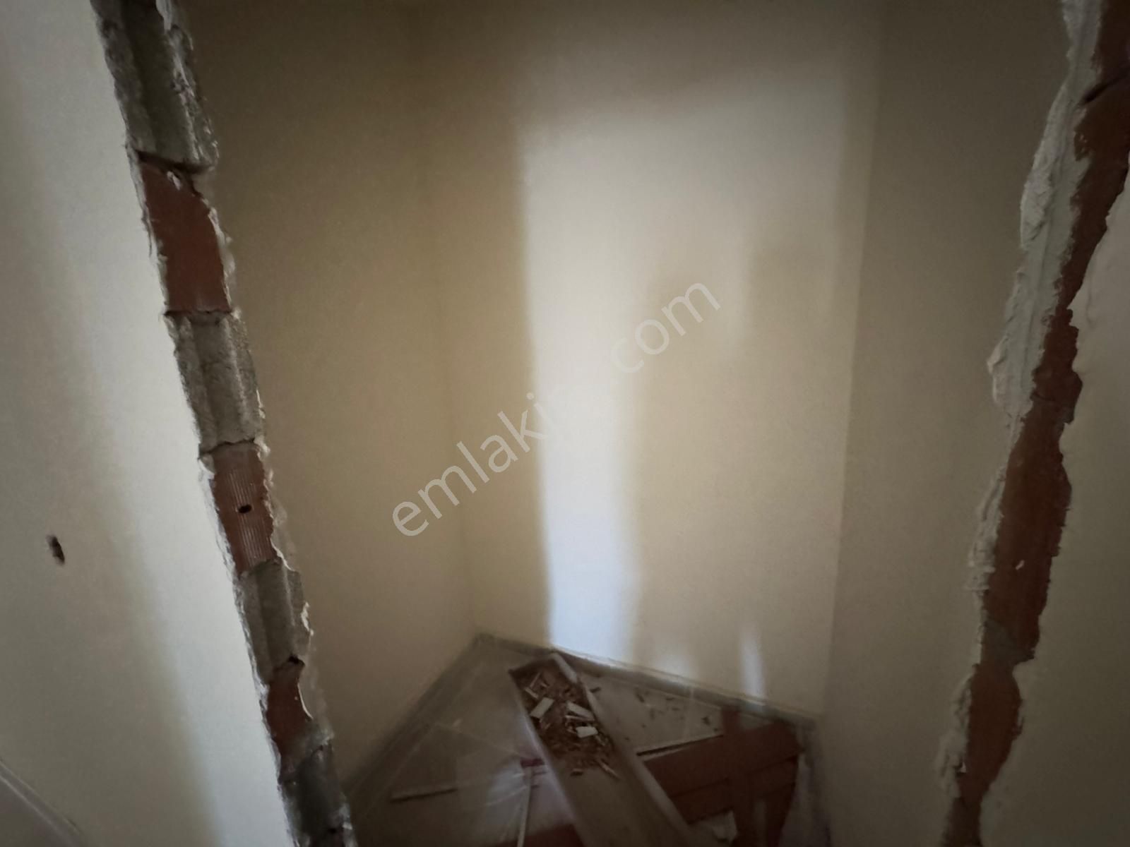 Yeni Hayat Evlerinde E Blokta Arakat 4+1 Satılık Daire - Görsel 10