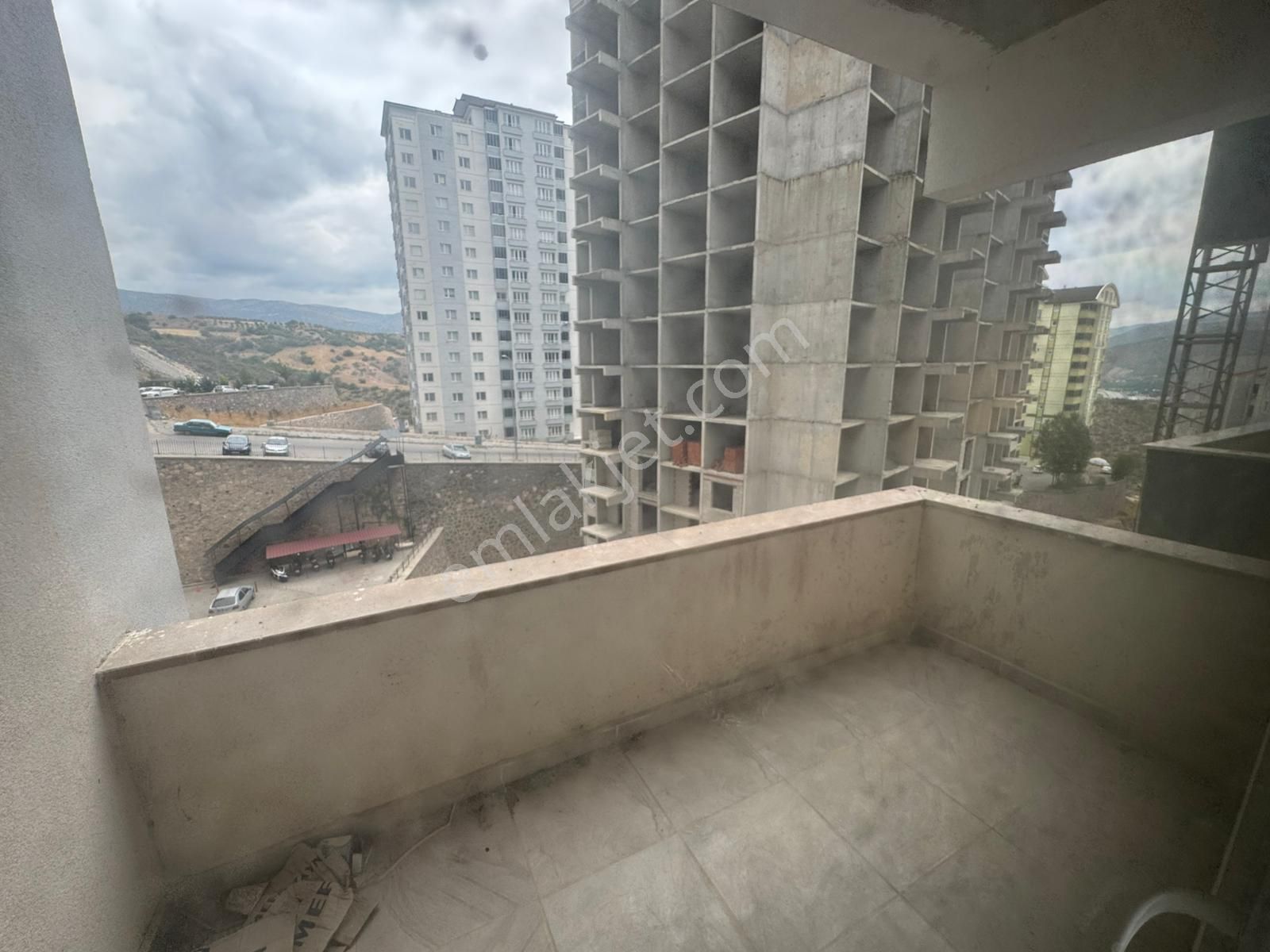 Yeni Hayat Evlerinde E Blokta Arakat 4+1 Satılık Daire - Görsel 20