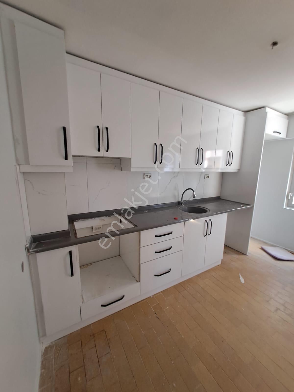 Aydın Söke Konak Mahallesi Çarşı İçin De Kiralık Daire - Görsel 2