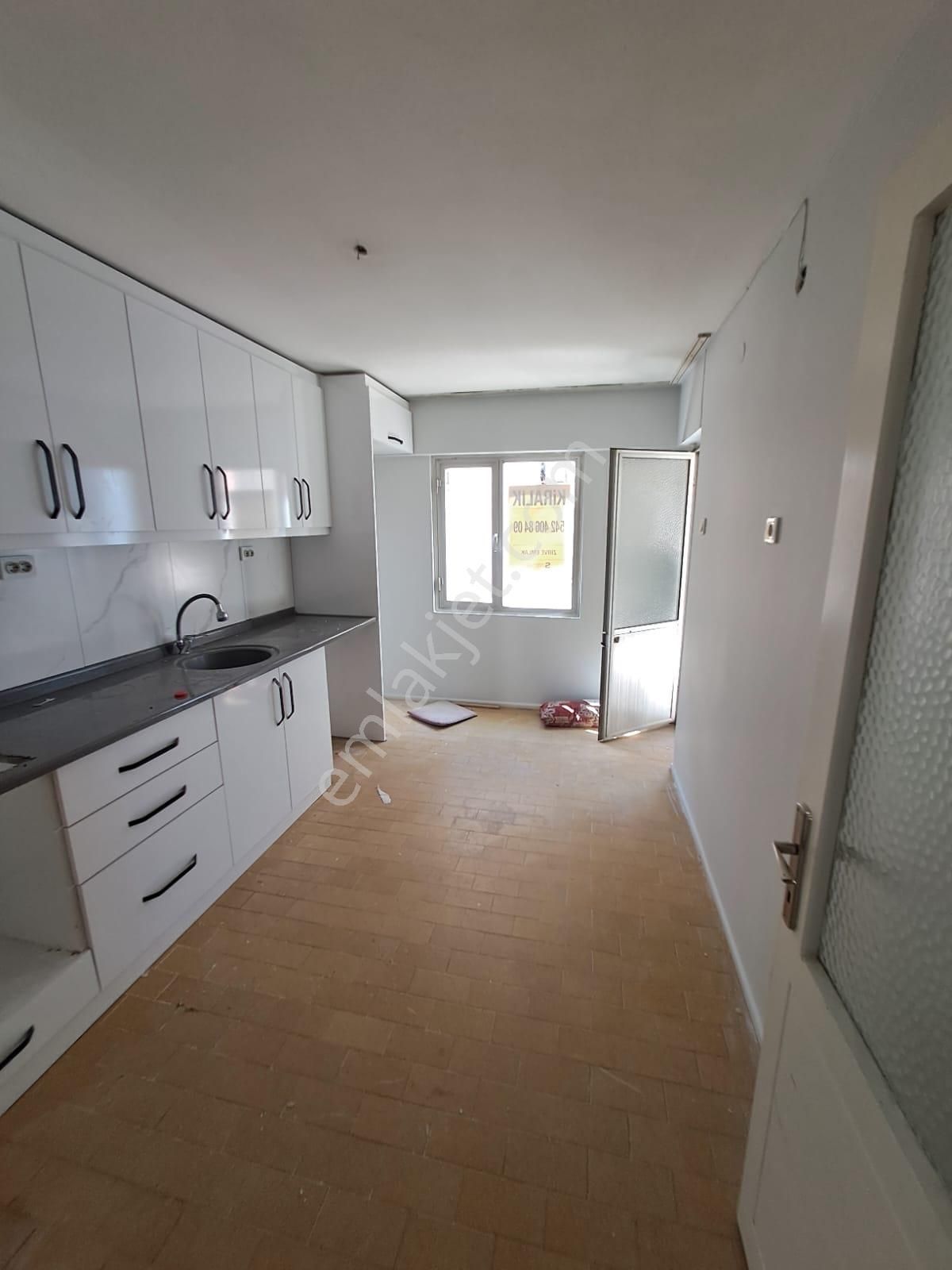 Aydın Söke Konak Mahallesi Çarşı İçin De Kiralık Daire - Görsel 3